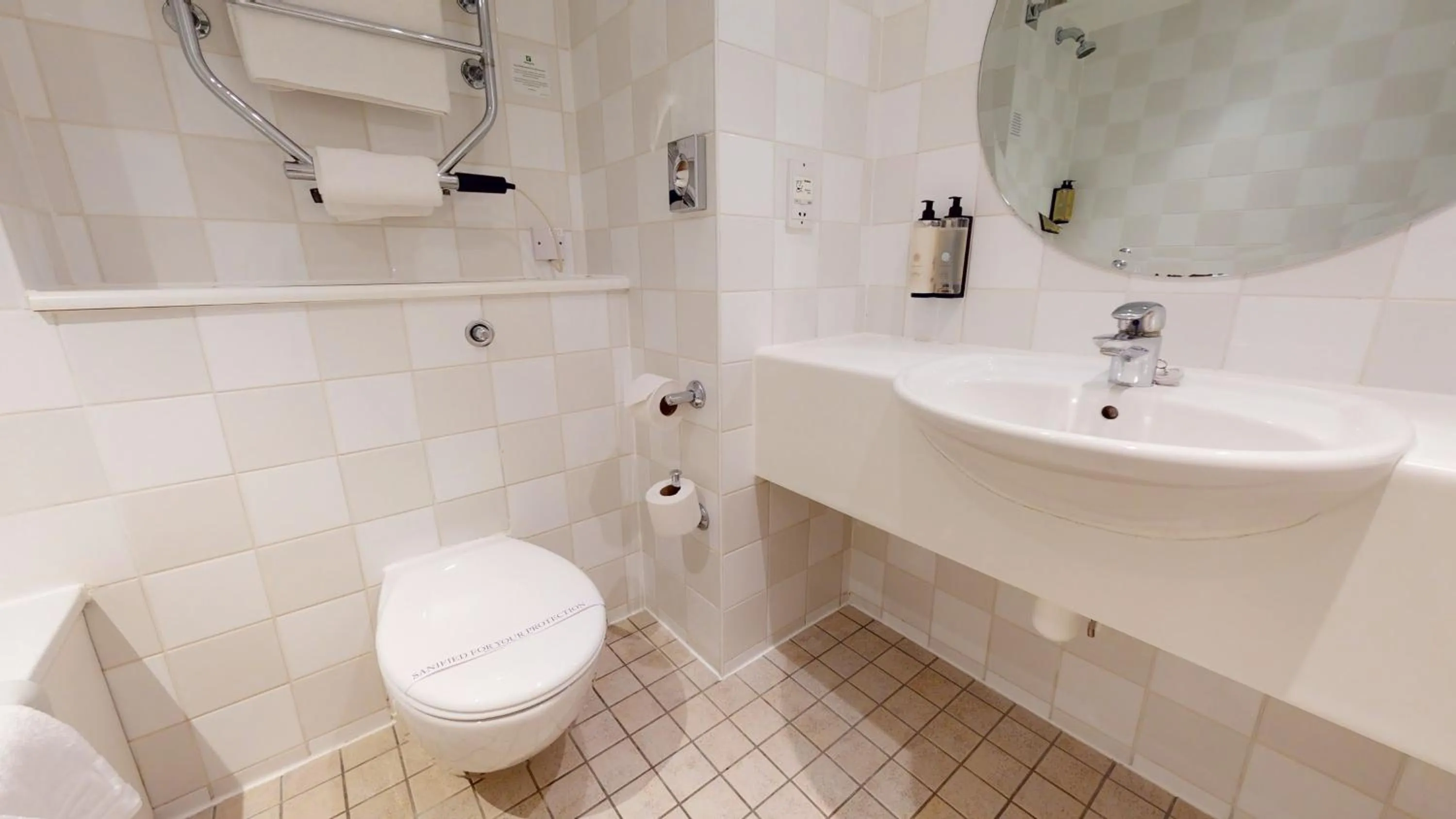 Bathroom in Holiday Inn Cambridge by IHG