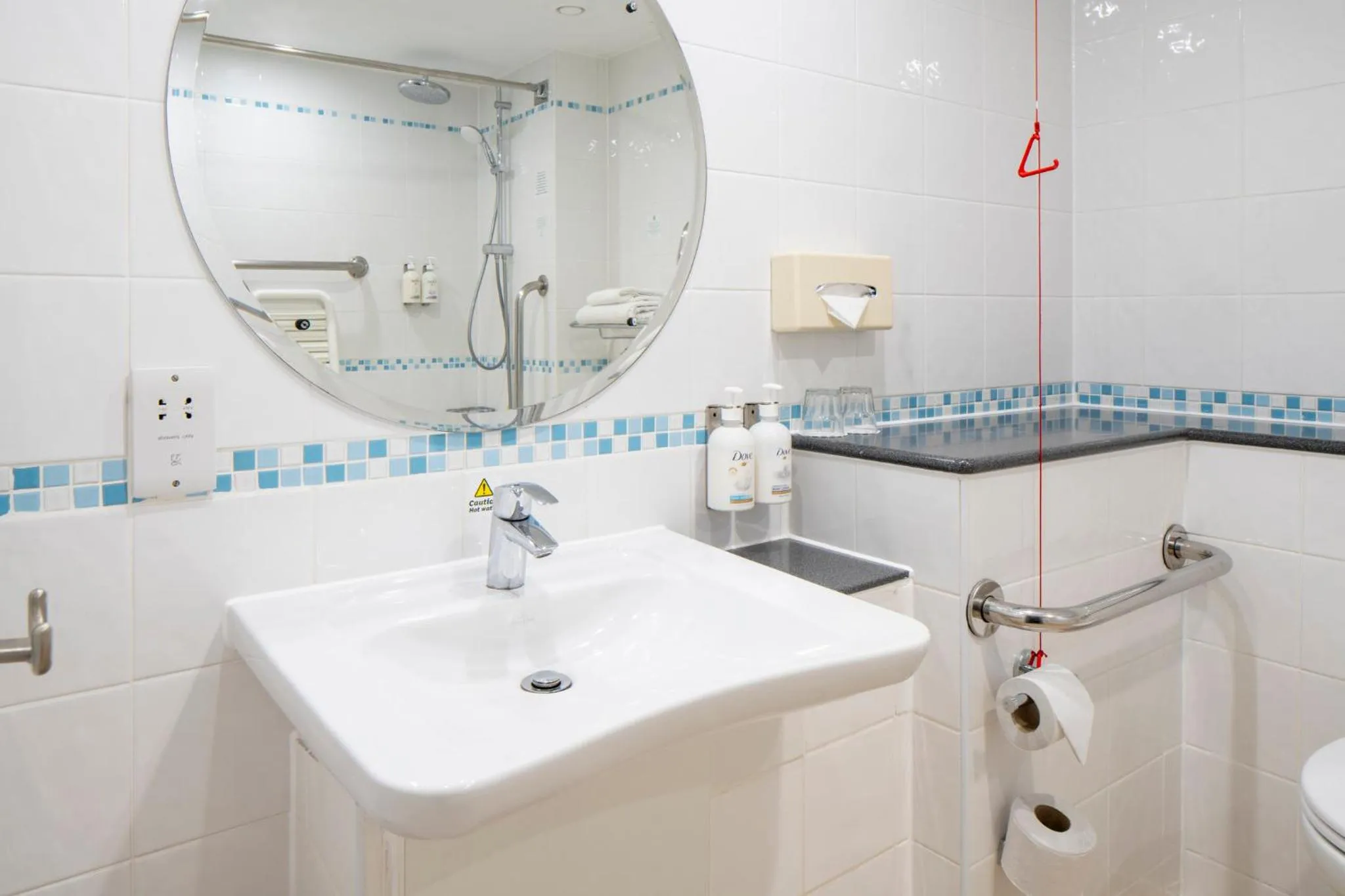 Photo of the whole room in Holiday Inn Cambridge by IHG