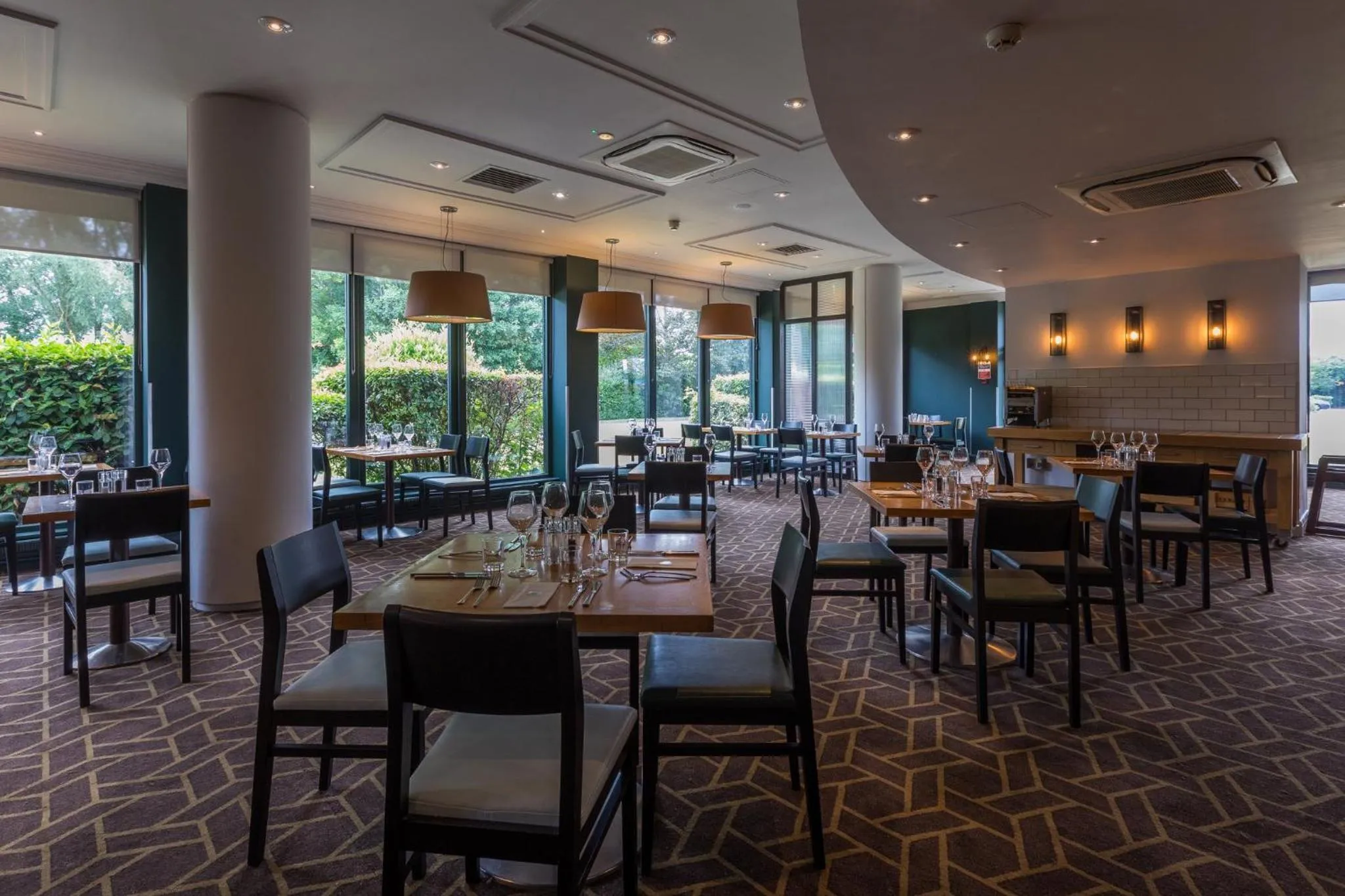 Restaurant/places to eat in Holiday Inn Cambridge by IHG