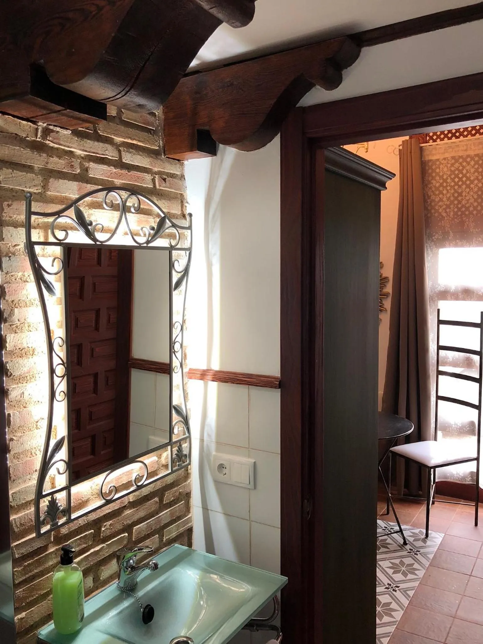 Shower in Retiro del Teatro Almagro