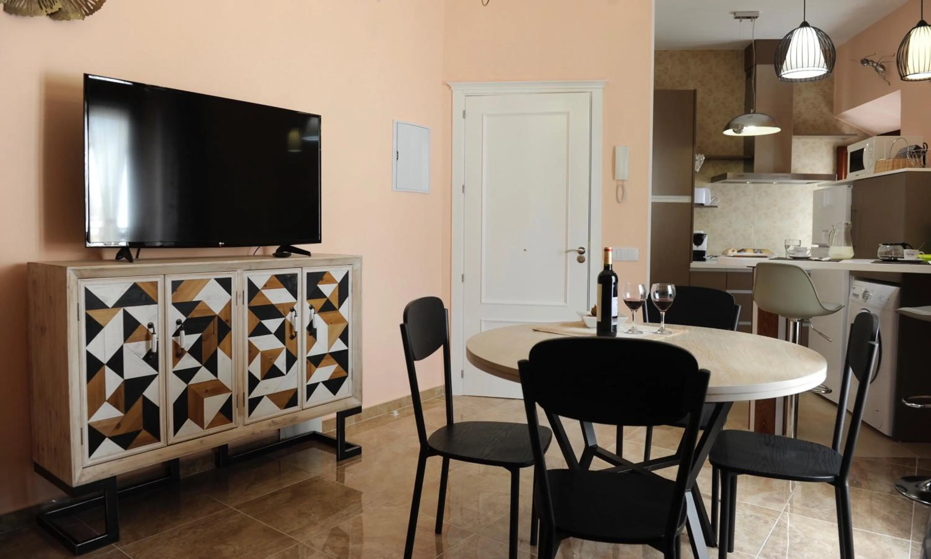 TV and multimedia in Retiro del Teatro Almagro