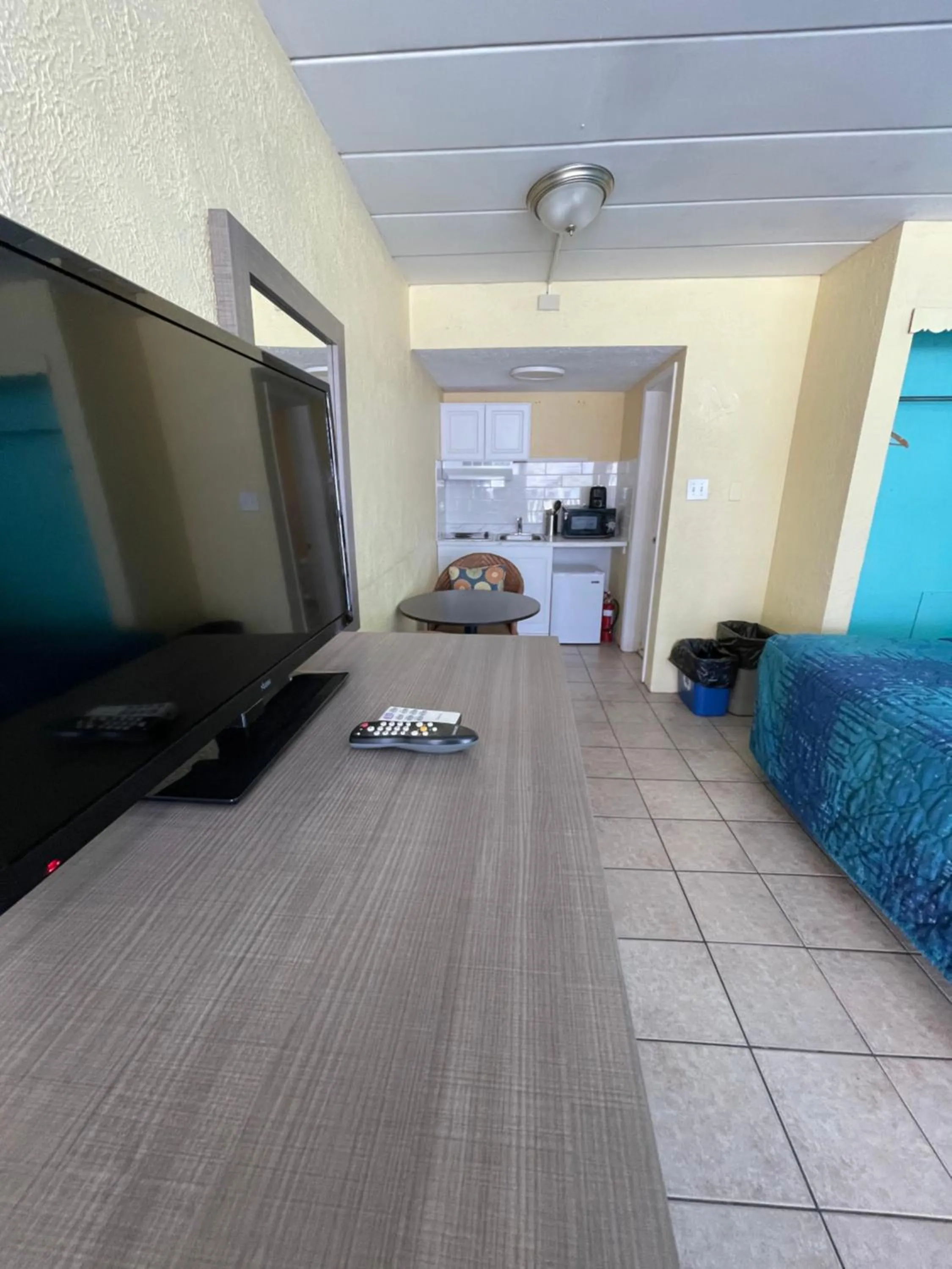 Bird of Paradise Motel