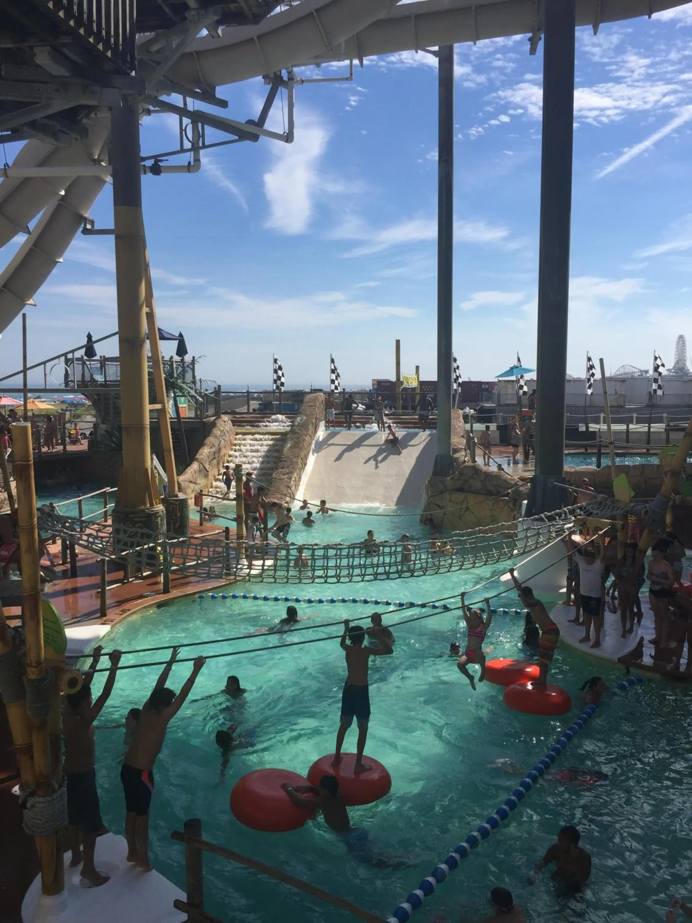 Swimming pool in Bird of Paradise Motel