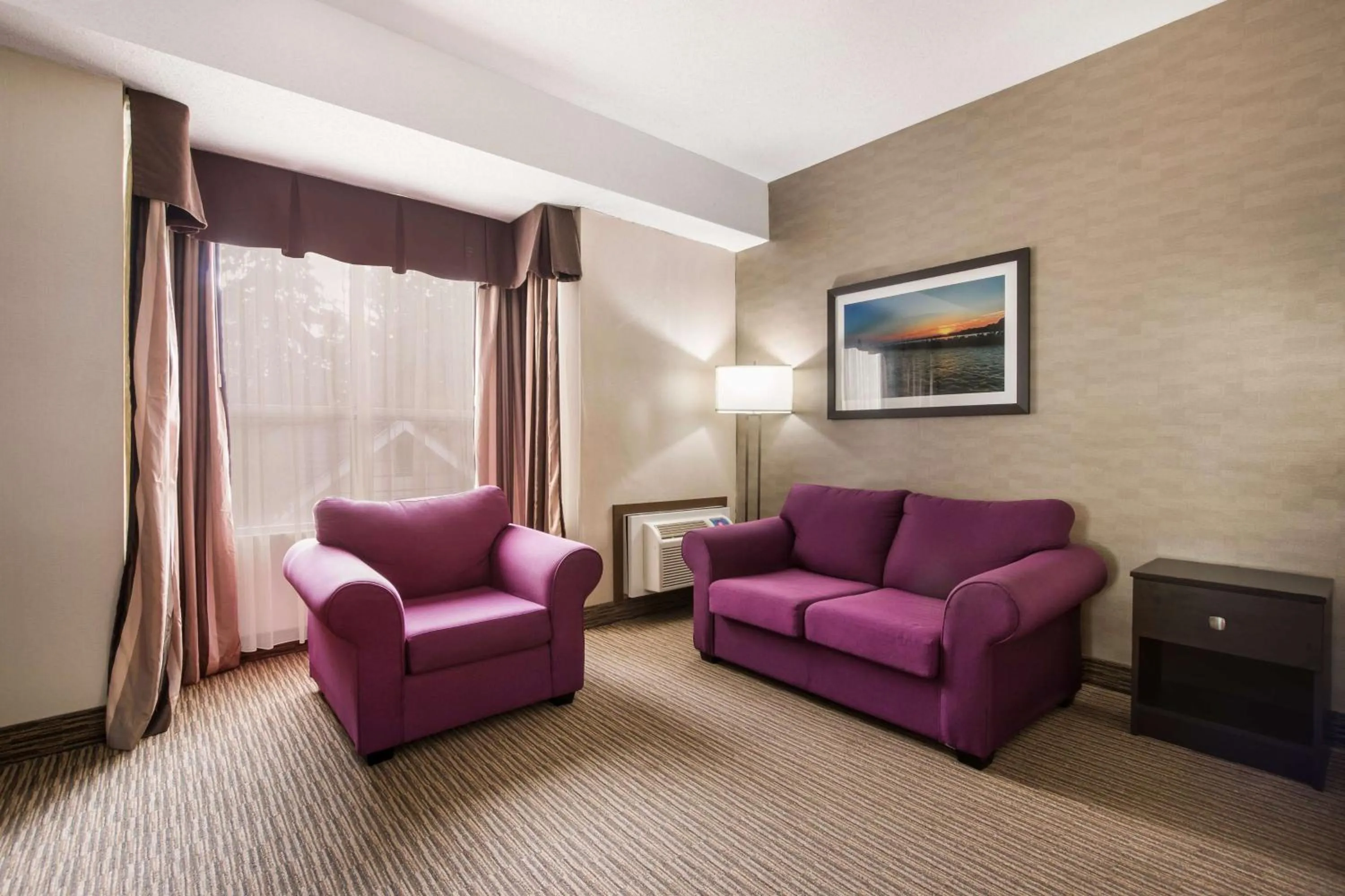 Bedroom in Best Western Little River Inn