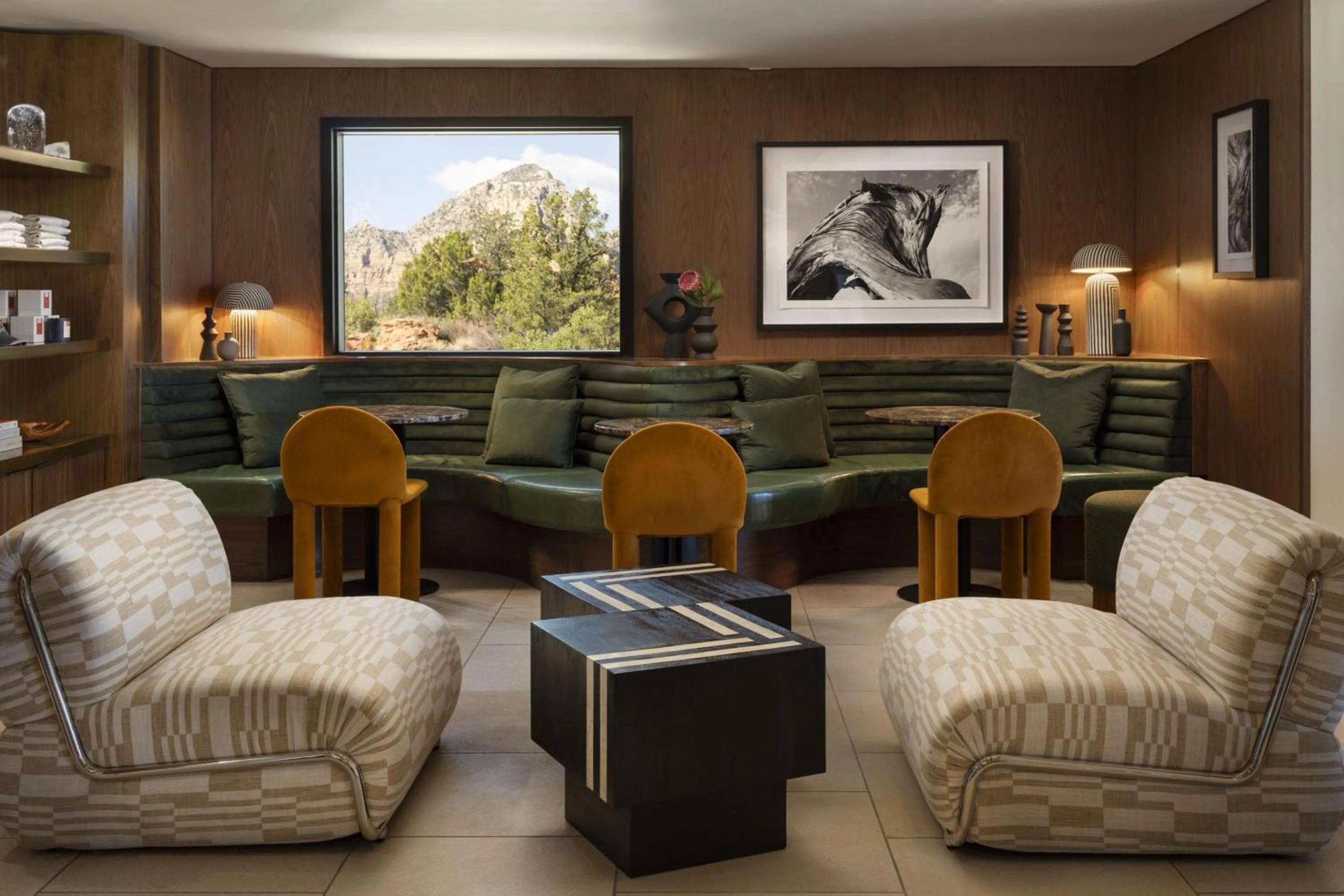 Lobby or reception in Sky Rock Sedona, a Tribute Portfolio Hotel