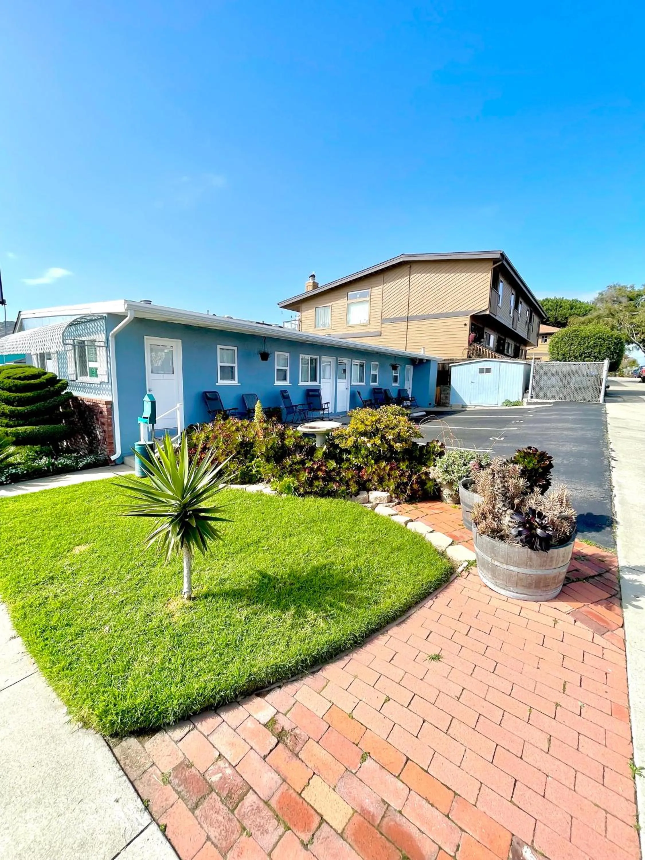 Parking in Pleasant Inn