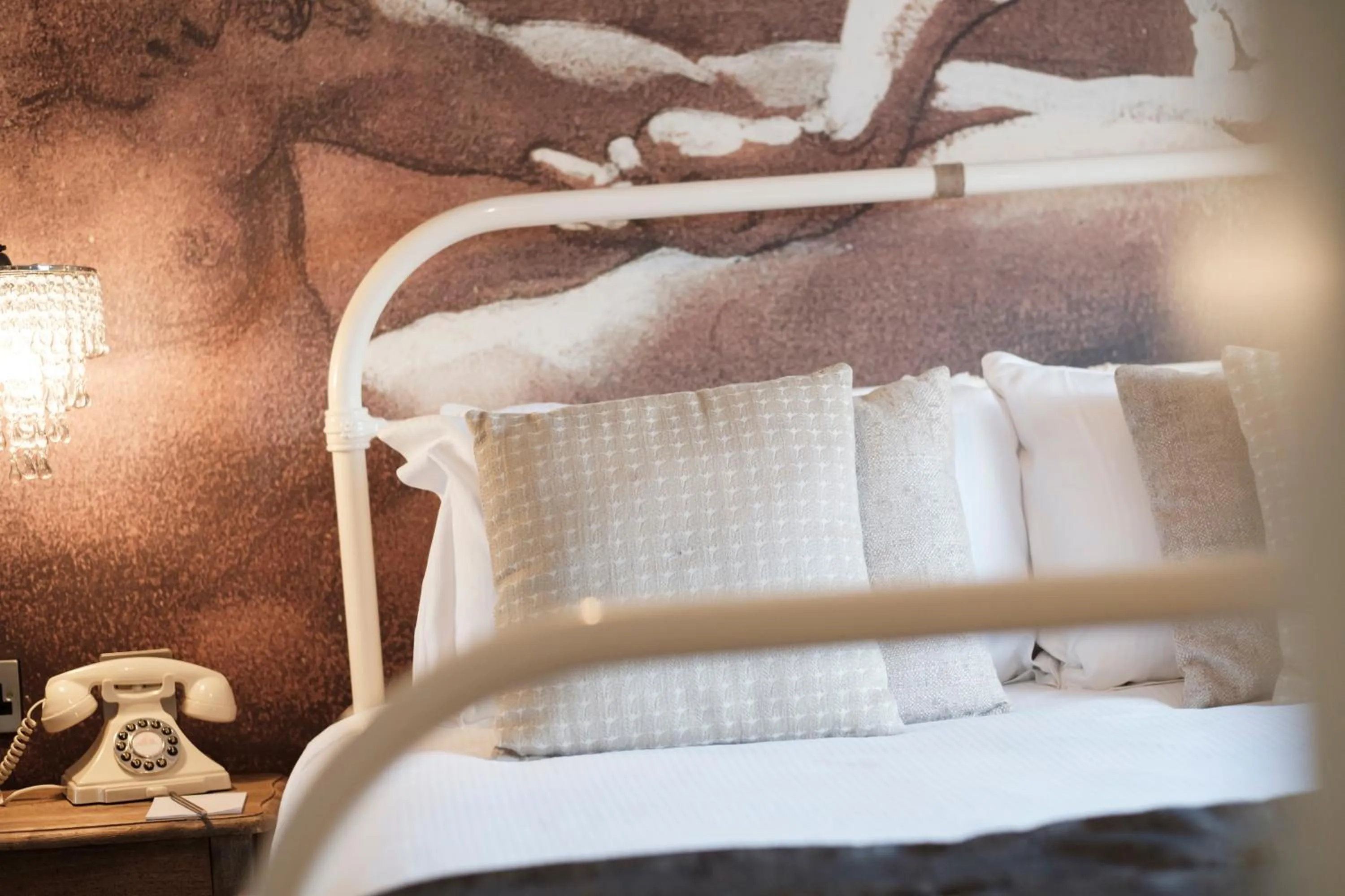 Bed in The White Swan Hotel