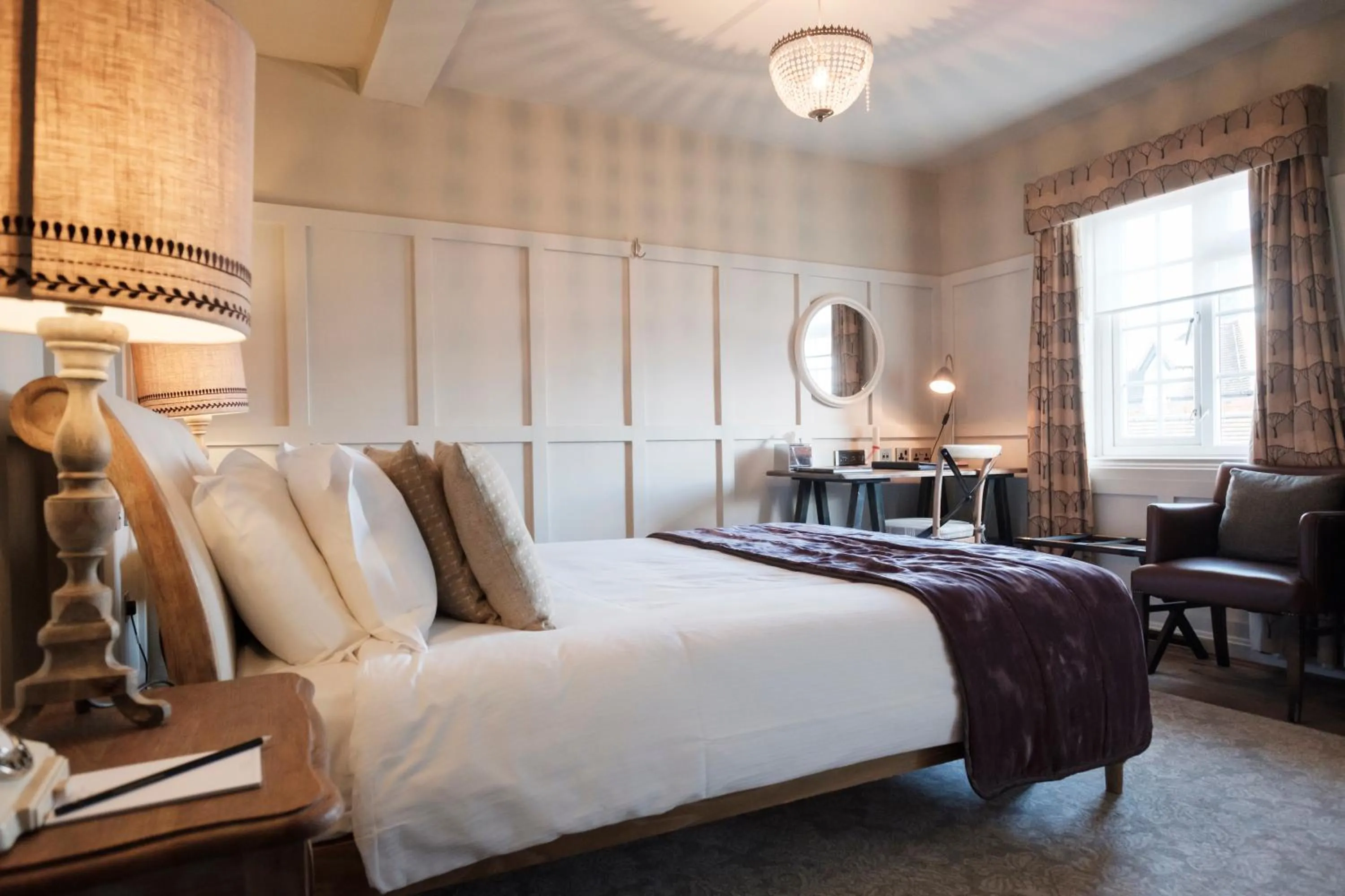 Bed in The White Swan Hotel