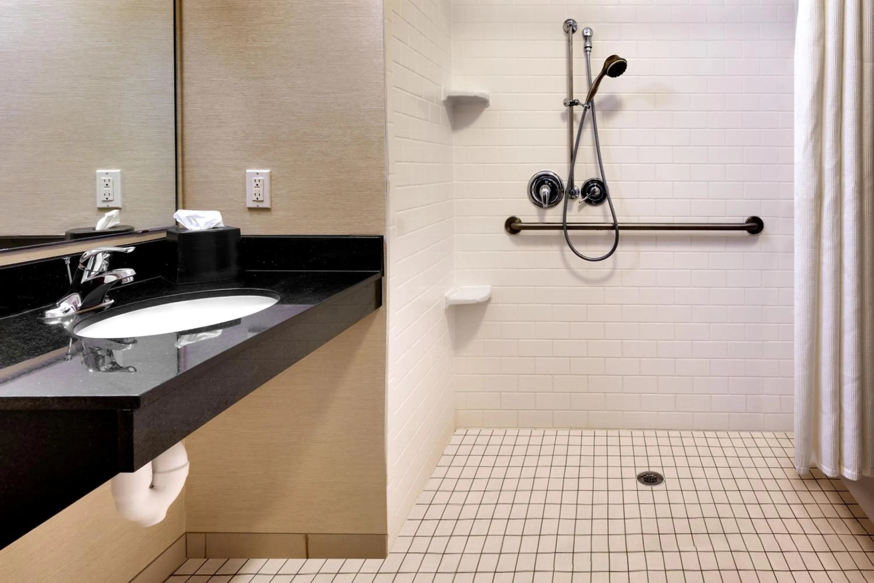 Bathroom in Fairfield Inn & Suites by Marriott Tallahassee Central