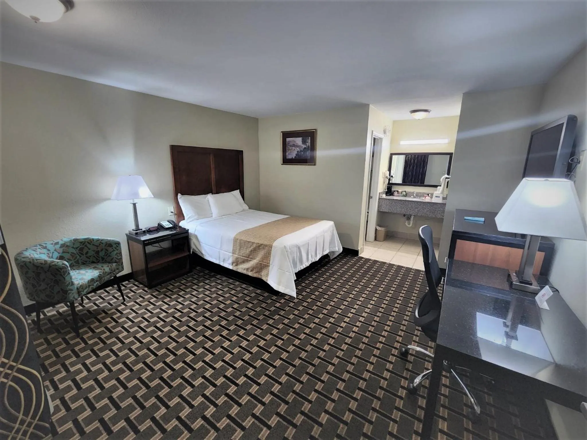 Bed in Travelodge by Wyndham Jackson I-40 Exit 82