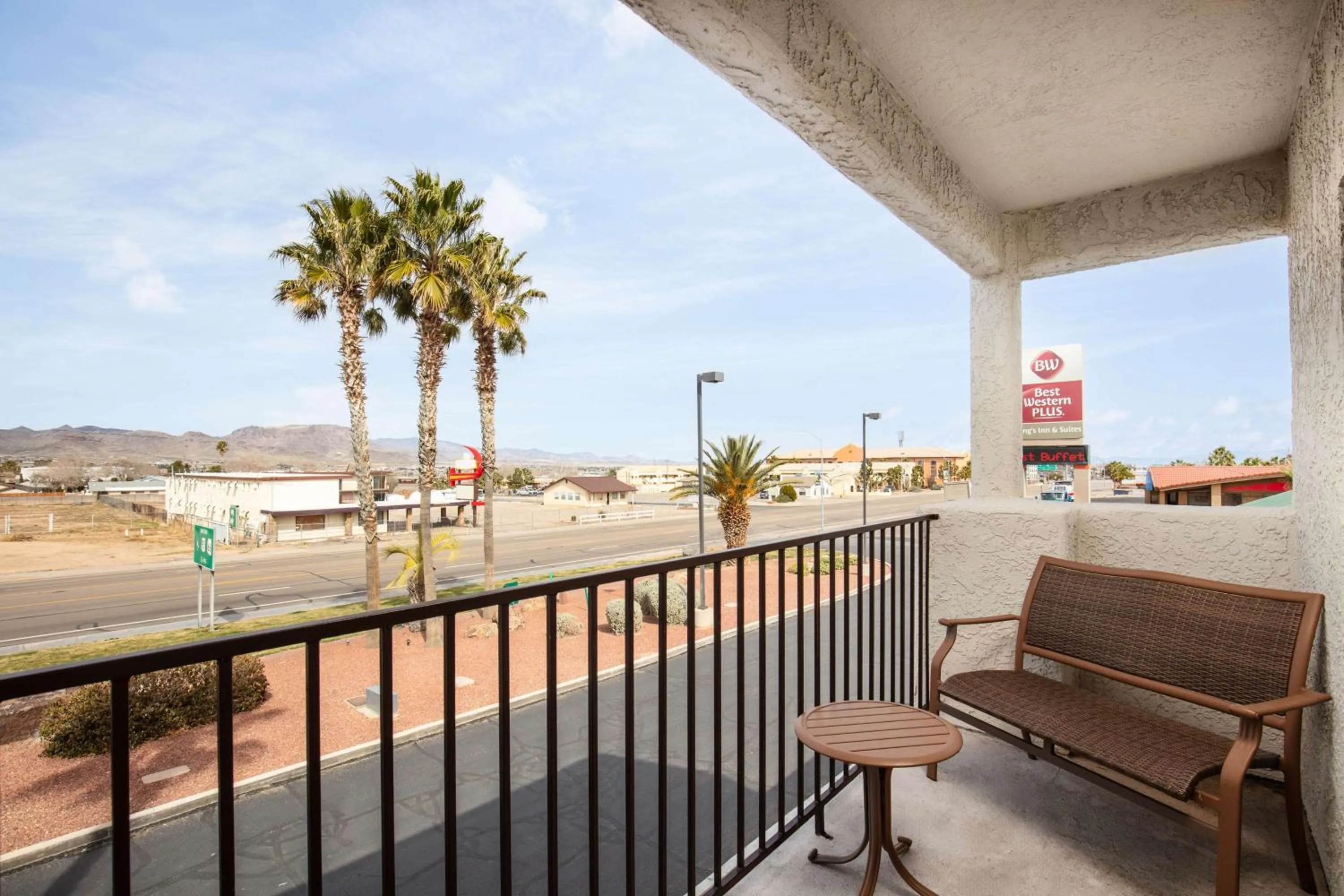 Bedroom in Best Western Plus King's Inn and Suites