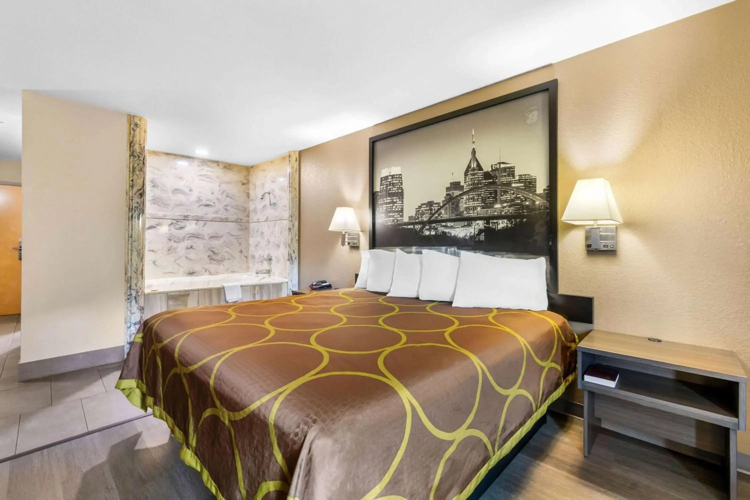 King Suite - Smoking in Super 8 by Wyndham Dickson King Suite - Smoking in Super 8 by Wyndham Dickson