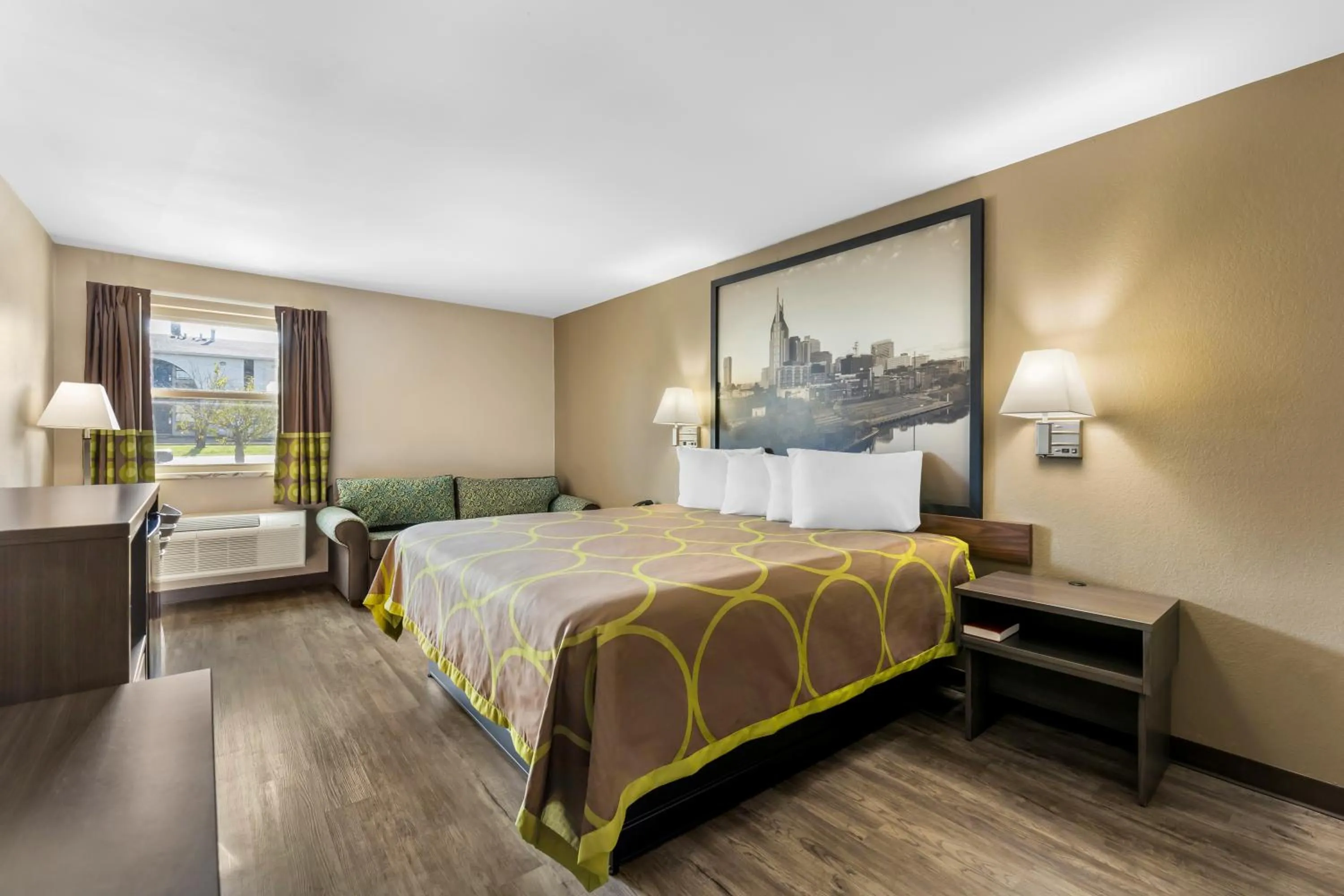 Photo of the whole room, Bed in Super 8 by Wyndham Dickson