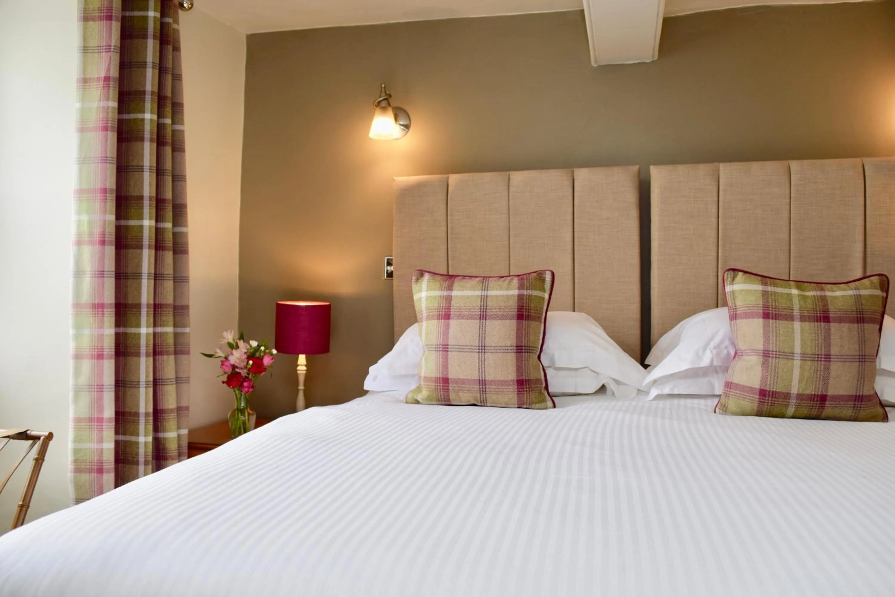 Bed in The White Hart Hotel