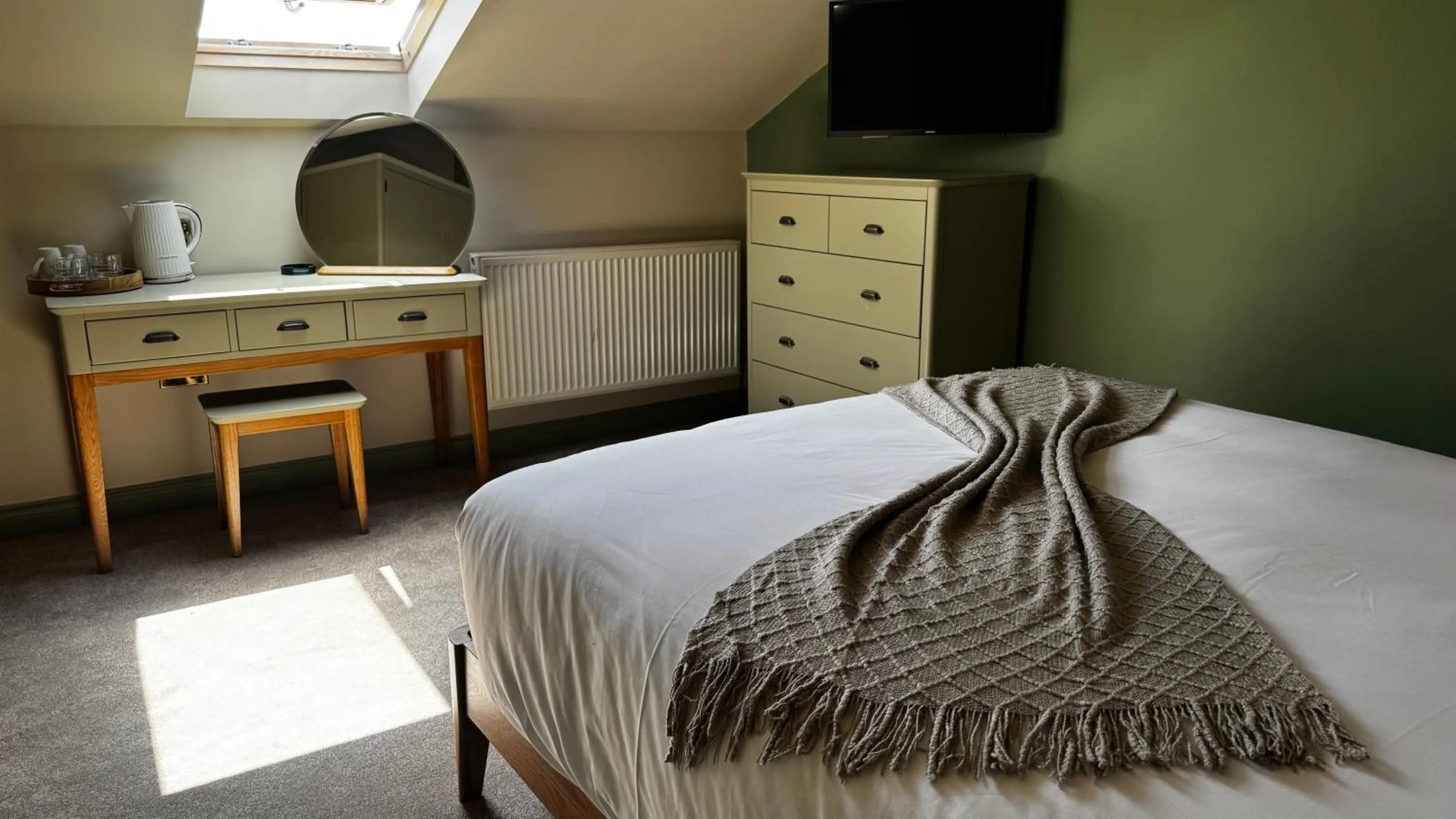 Bed in The White Hart Hotel