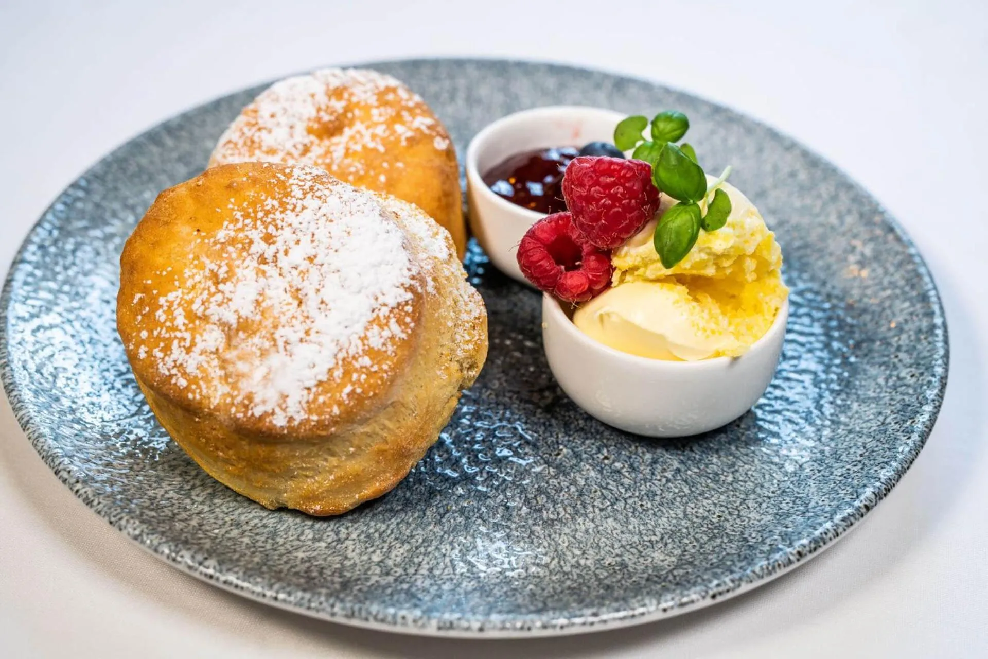 Restaurant/places to eat in The White Hart Hotel