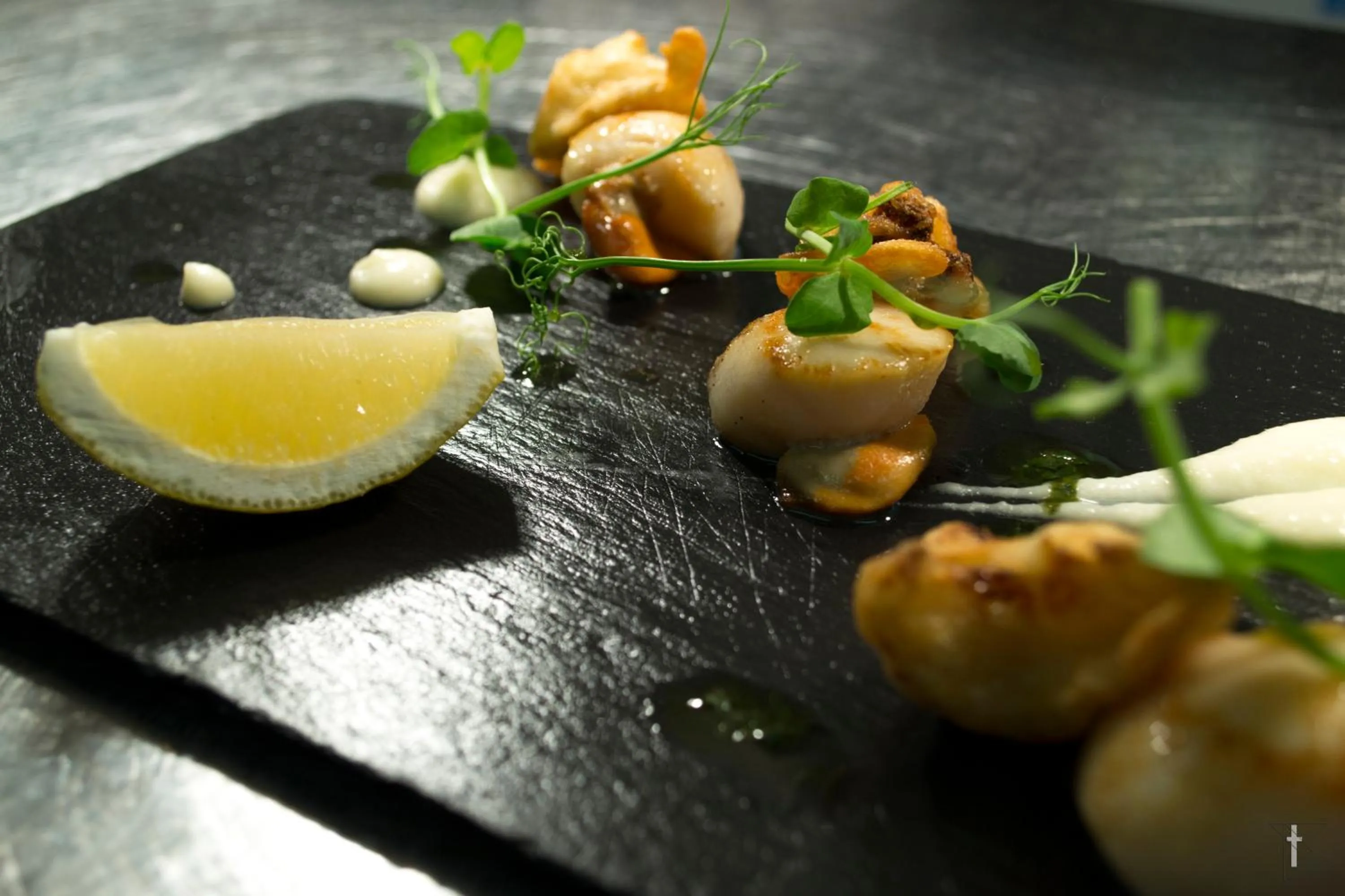 Restaurant/places to eat in The White Hart Hotel