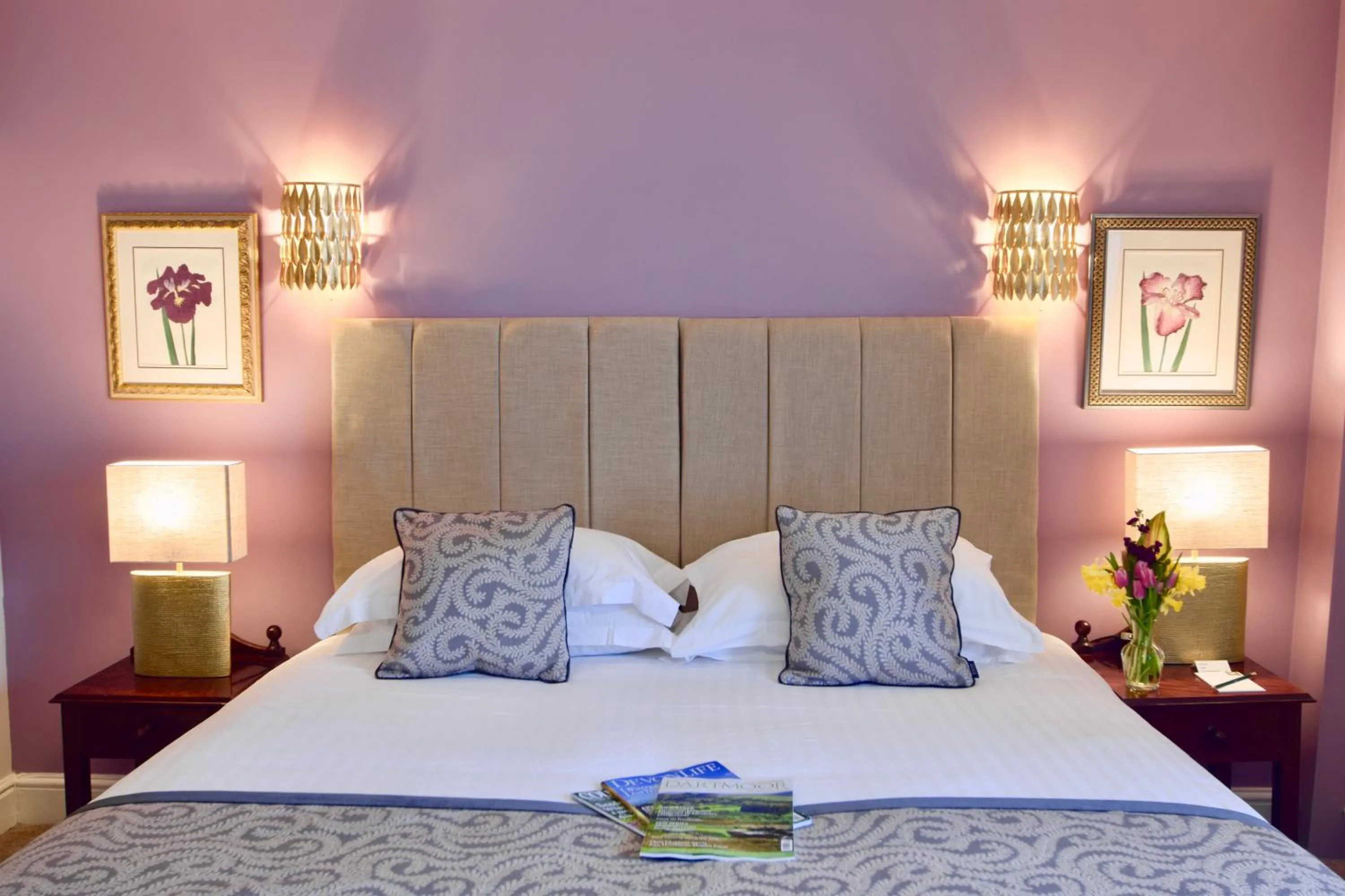 Bed in The White Hart Hotel