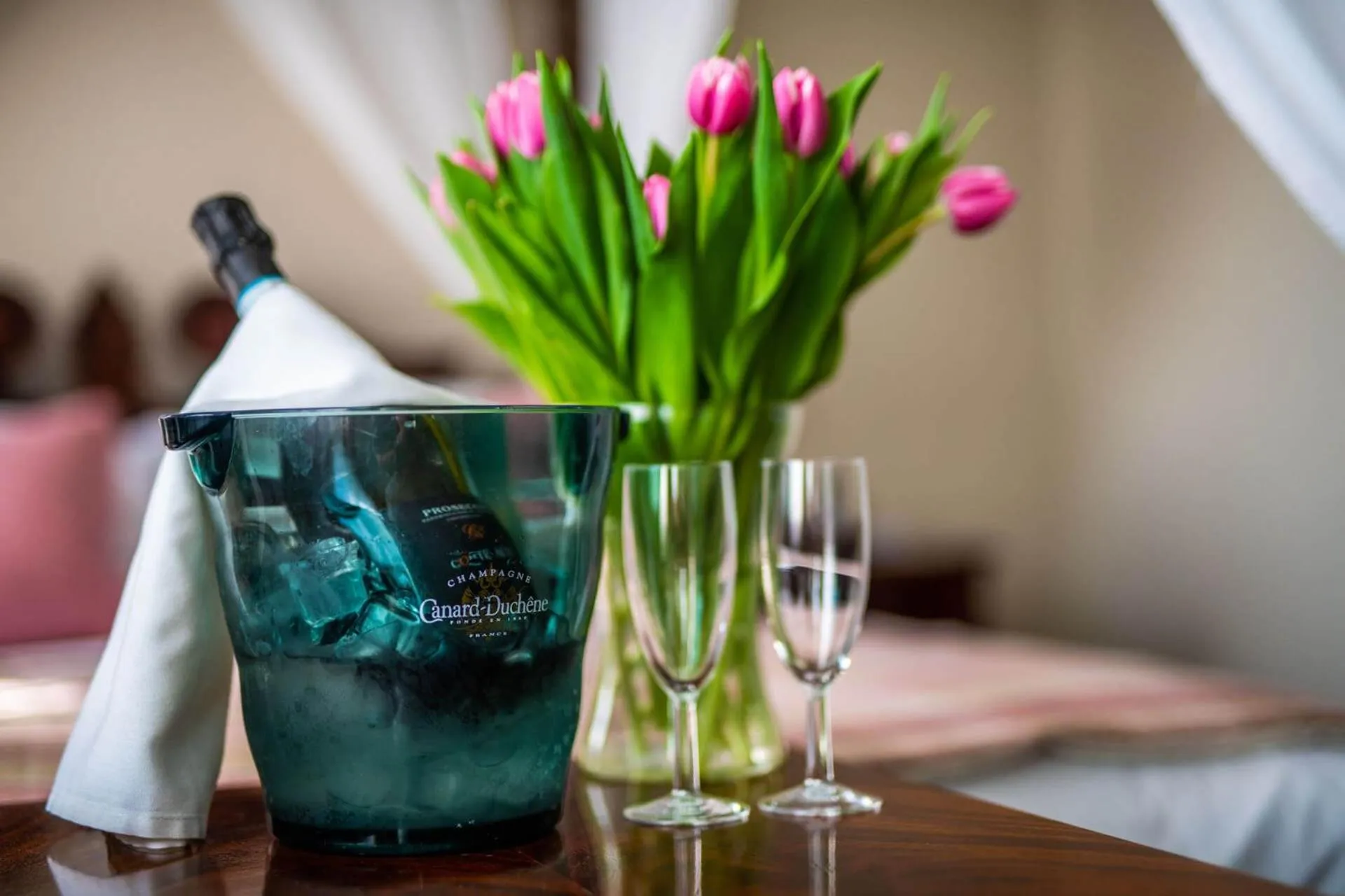 Bedroom in The White Hart Hotel