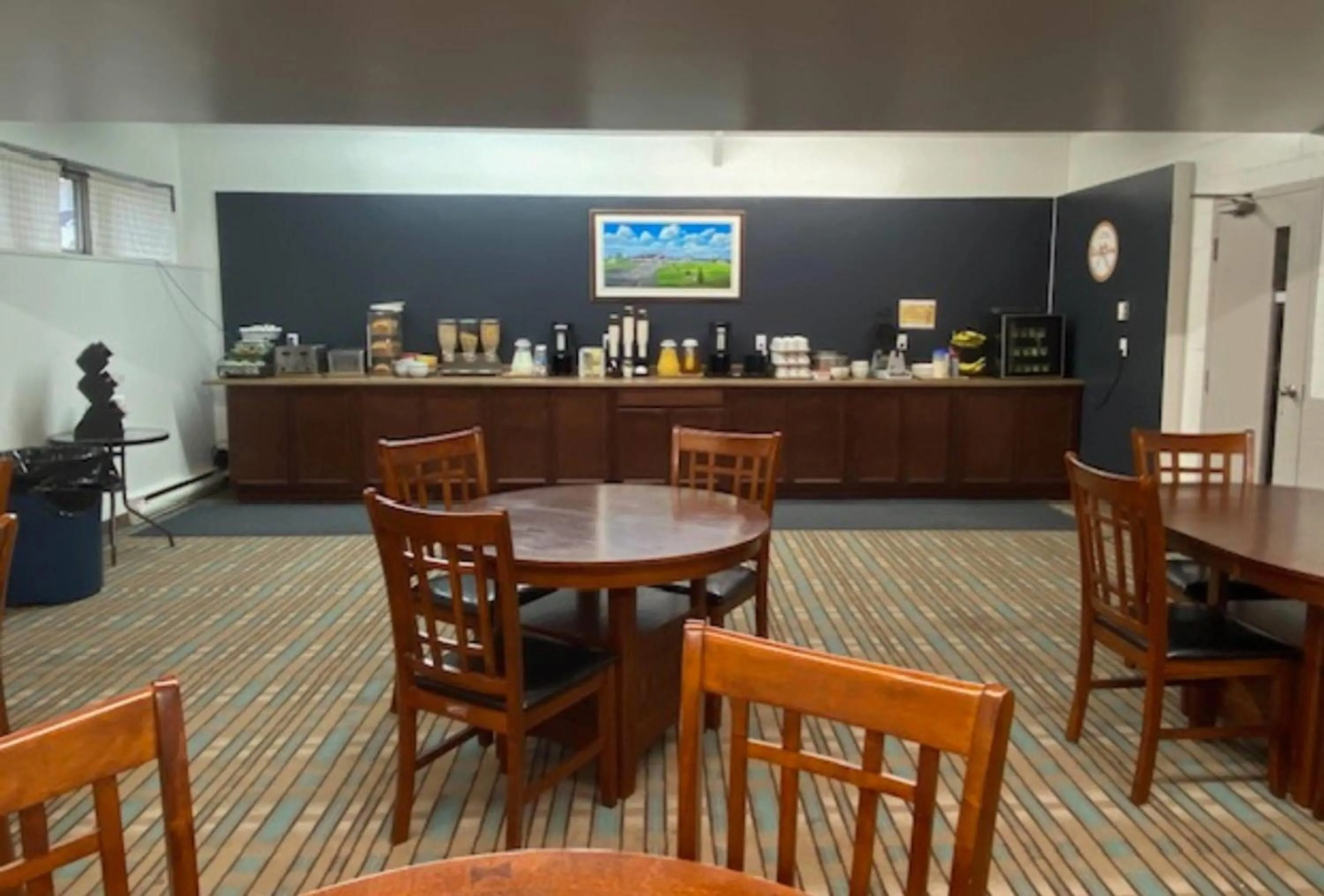 Restaurant/places to eat in Howard Johnson by Wyndham Woodstock NB