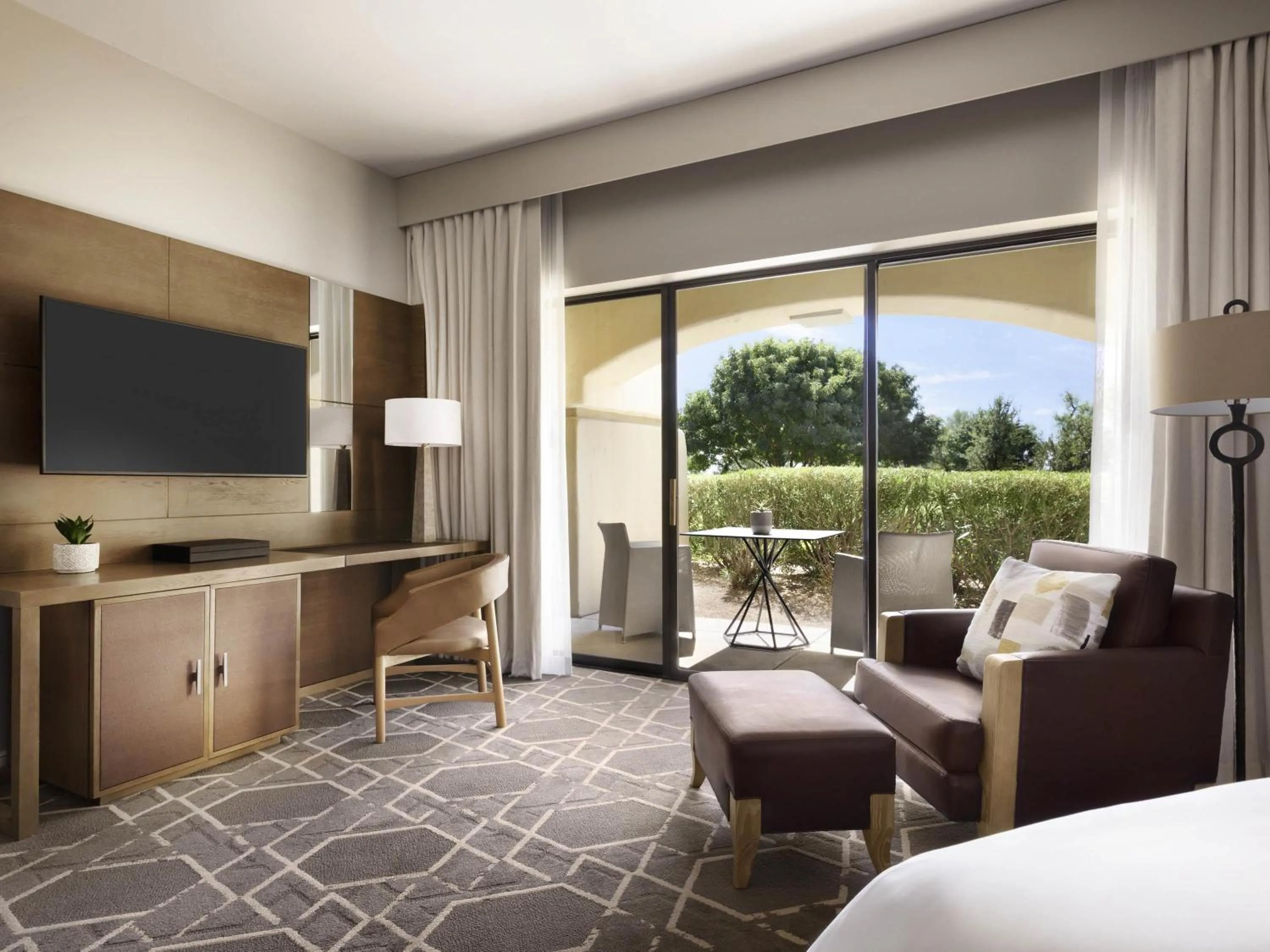 Bedroom, Bed in Fairmont Scottsdale Princess