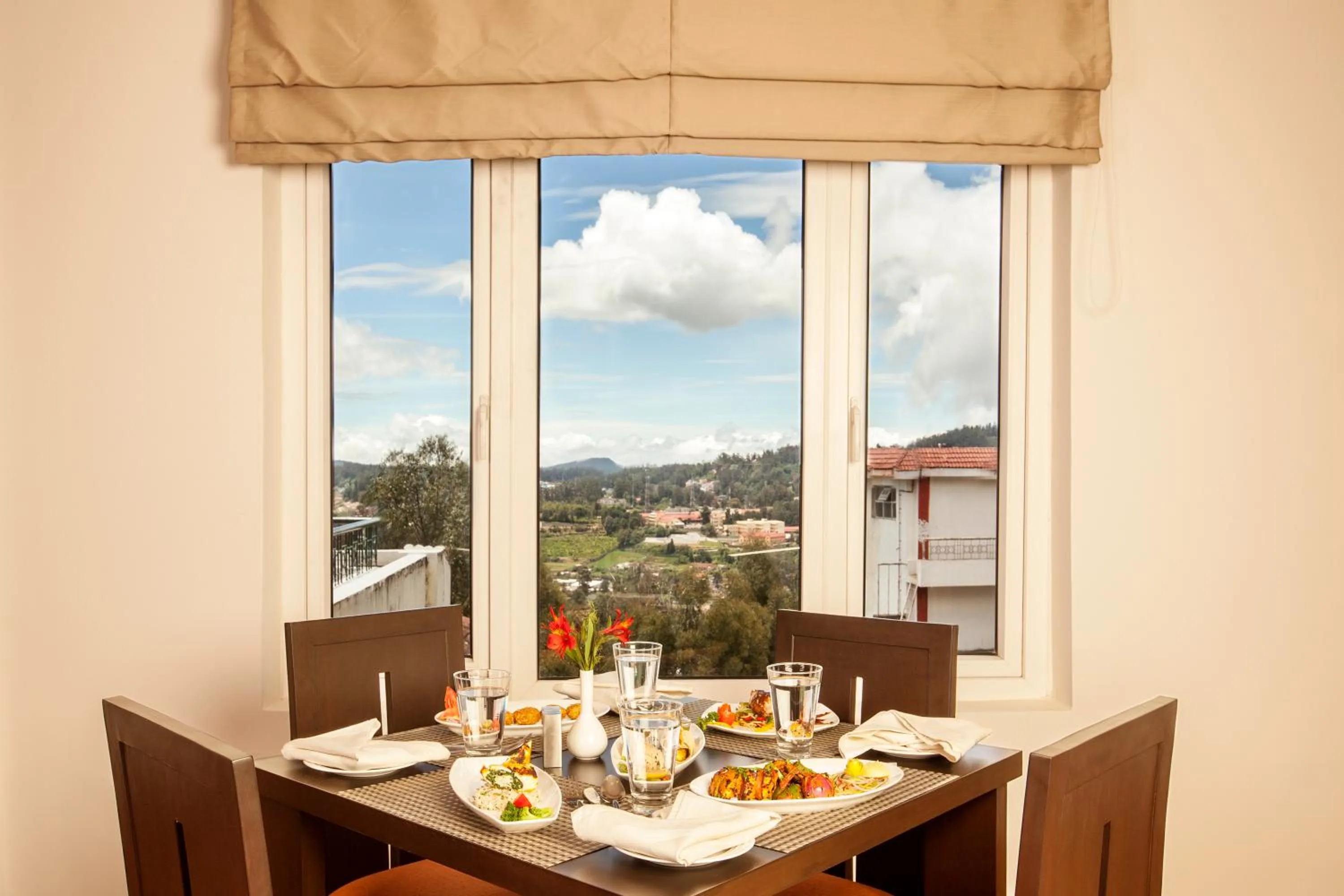 Restaurant/places to eat in Sterling Ooty Elk Hill