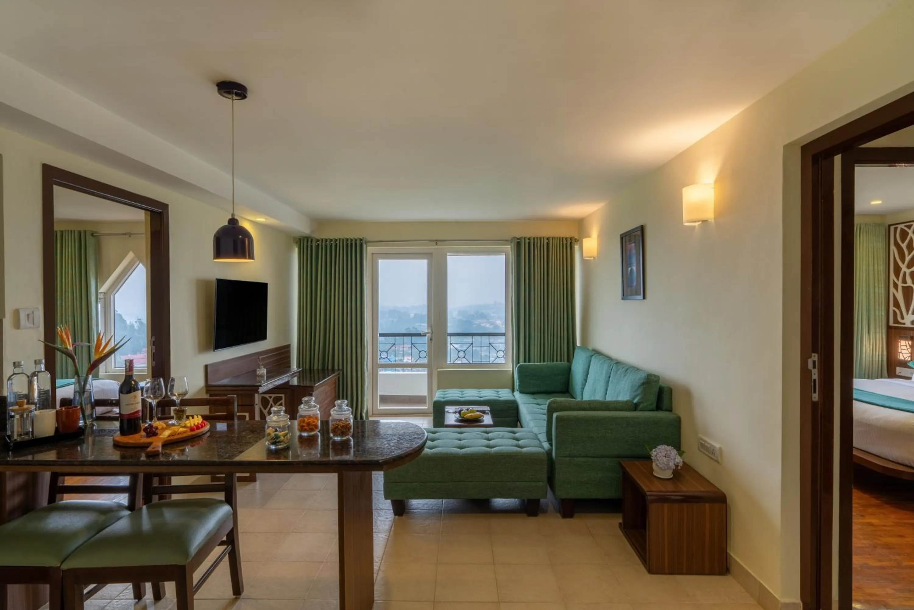 Living room, Bed in Sterling Ooty Elk Hill