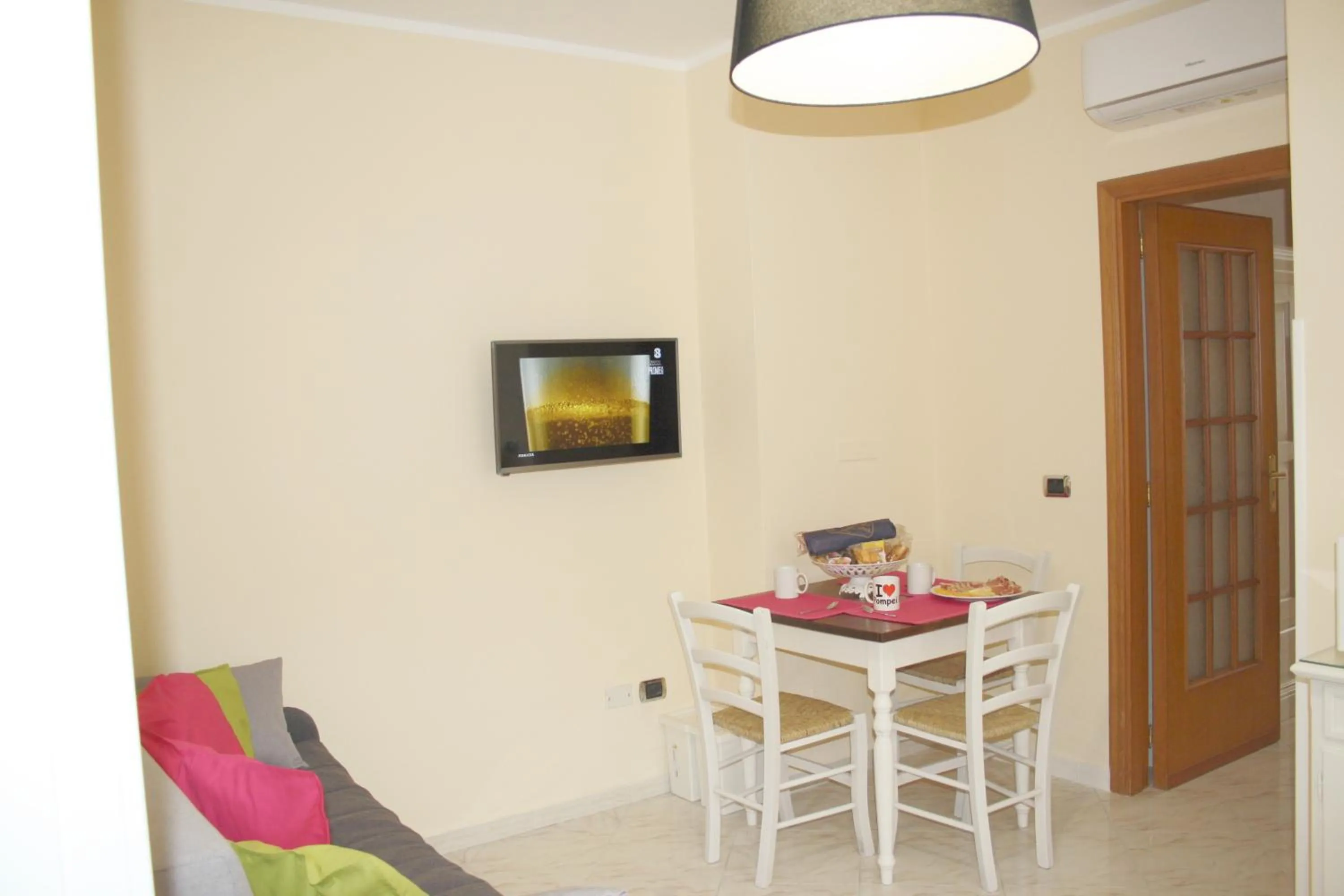 TV and multimedia in City life Pompeii