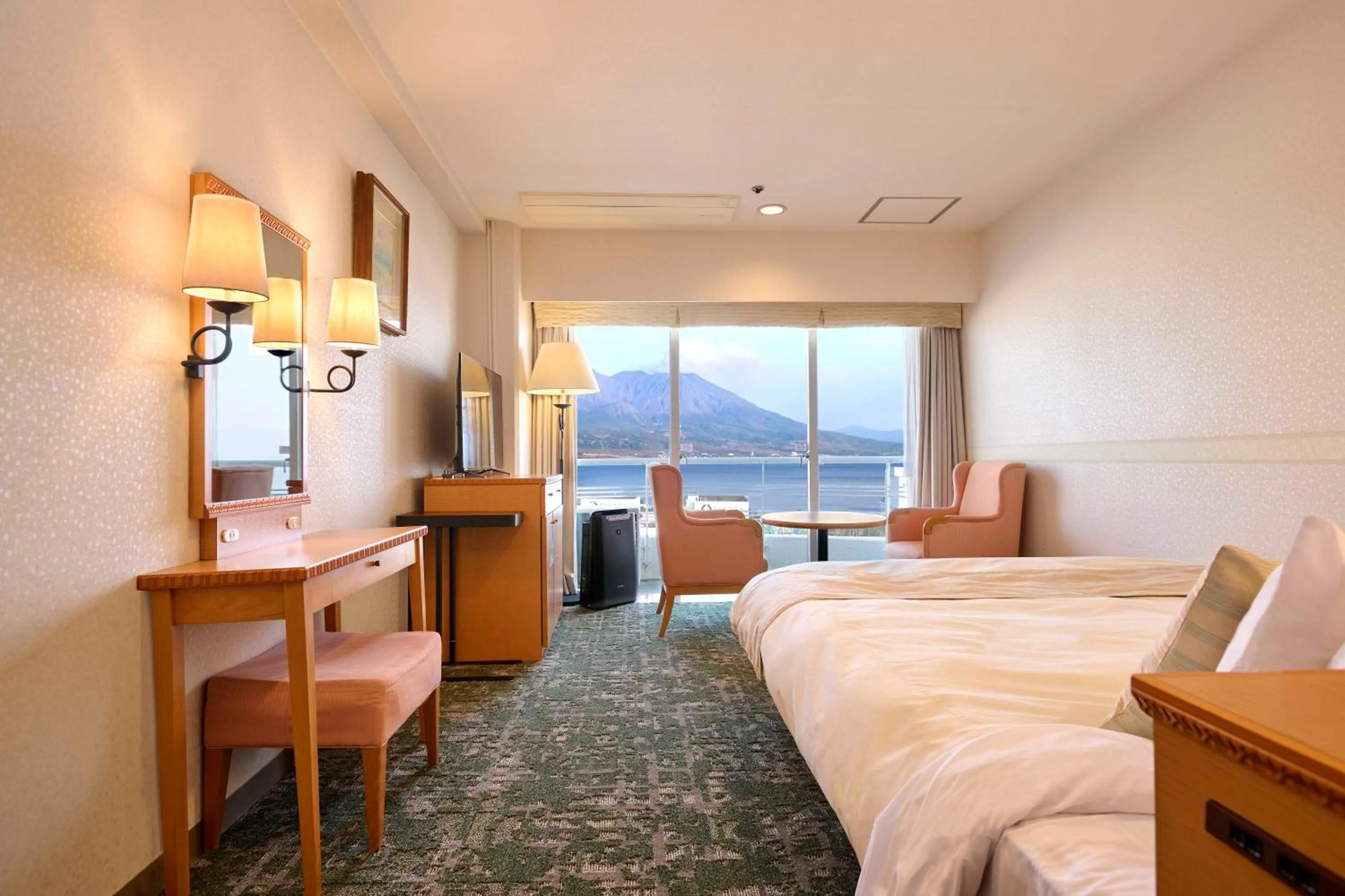 Bed in Kagoshima Sun Royal Hotel