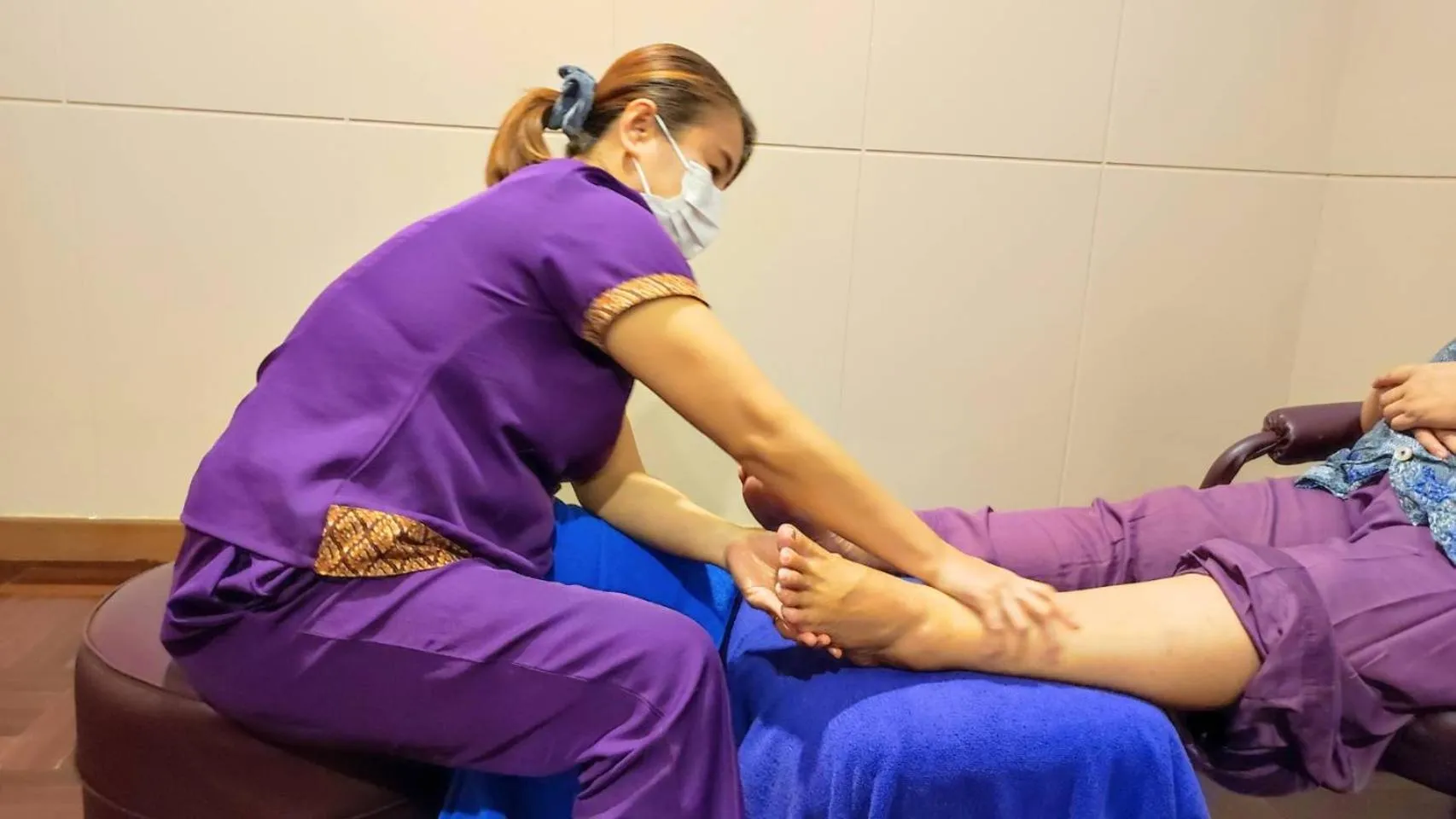 Massage in Diamond Plaza Hotel