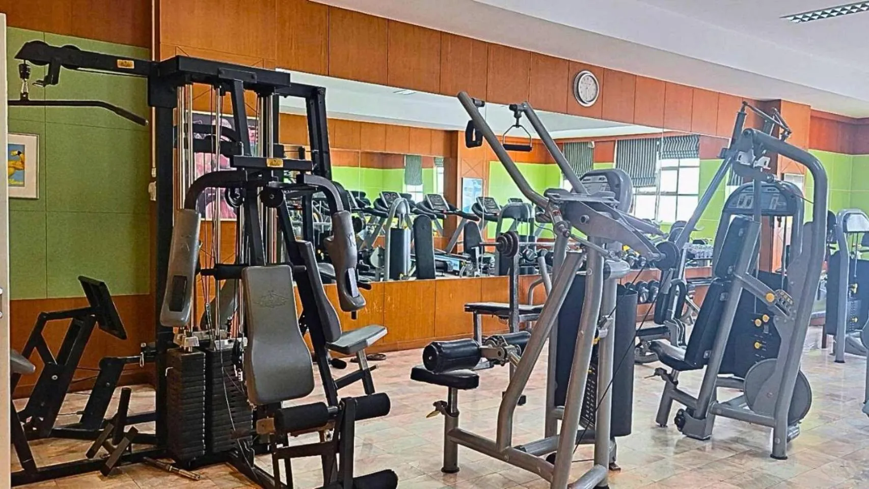Fitness centre/facilities in Diamond Plaza Hotel