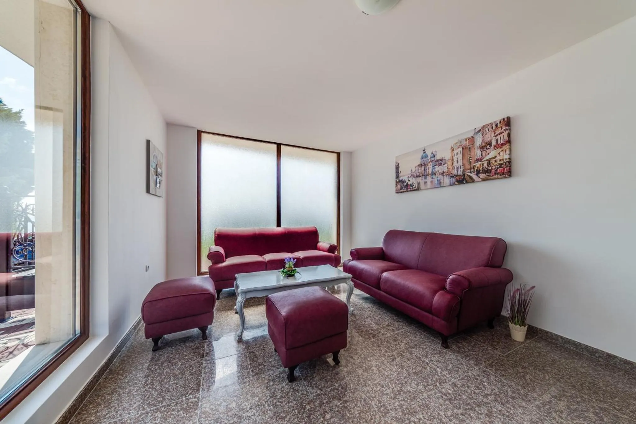 Lobby or reception in Apartcomplex Golden Bay