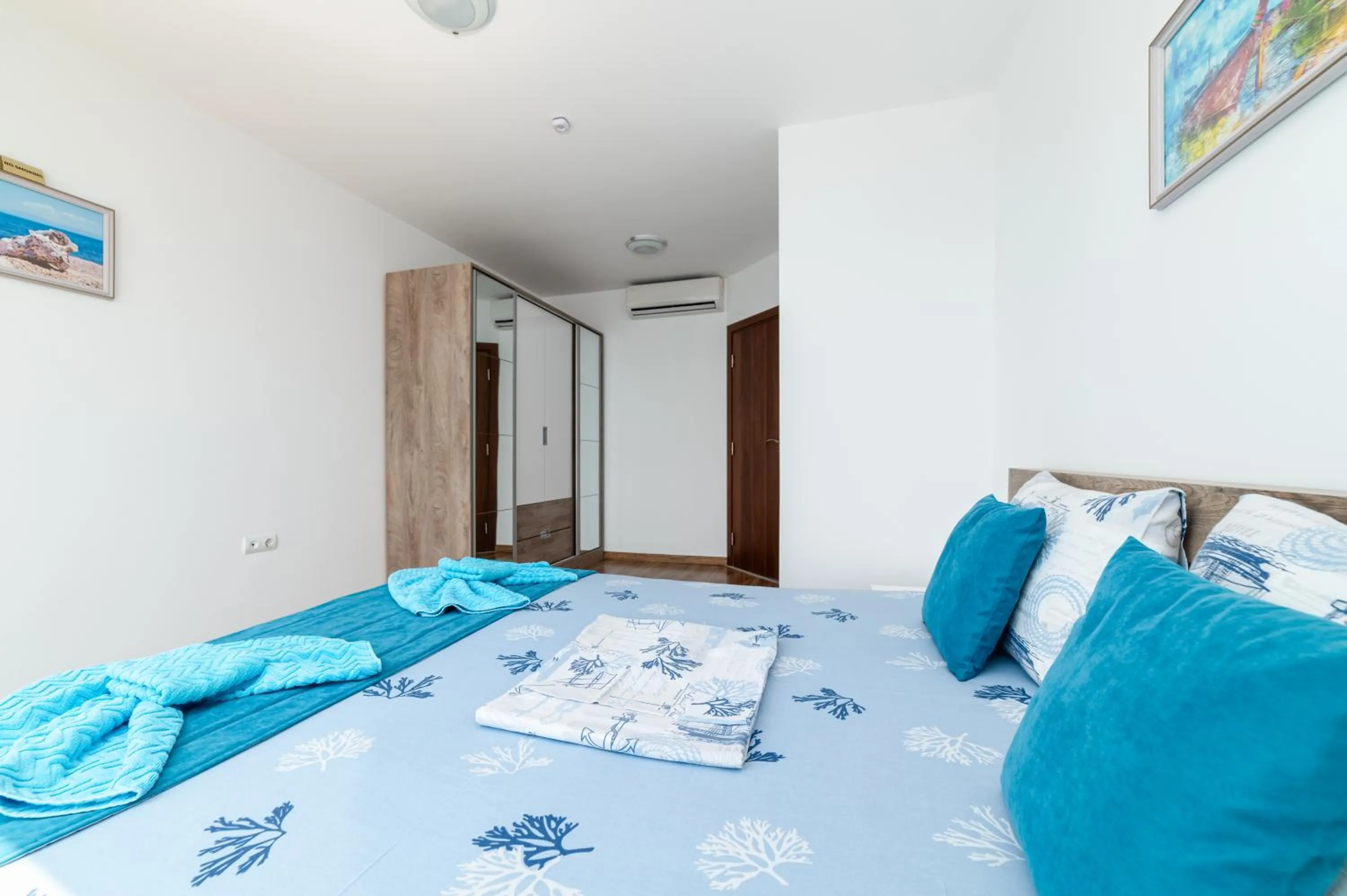 Bed in Apartcomplex Golden Bay