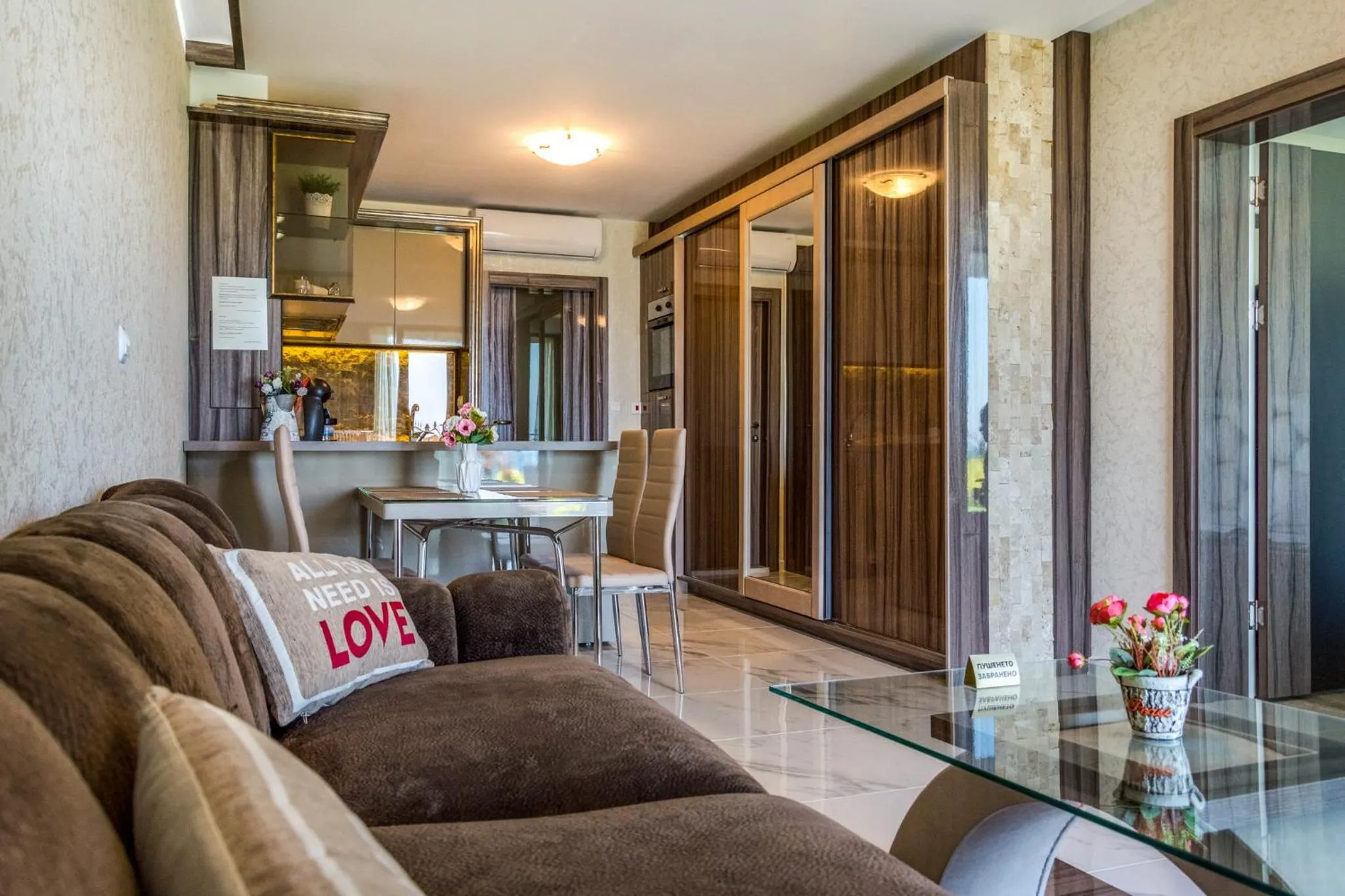 Living room in Apartcomplex Golden Bay