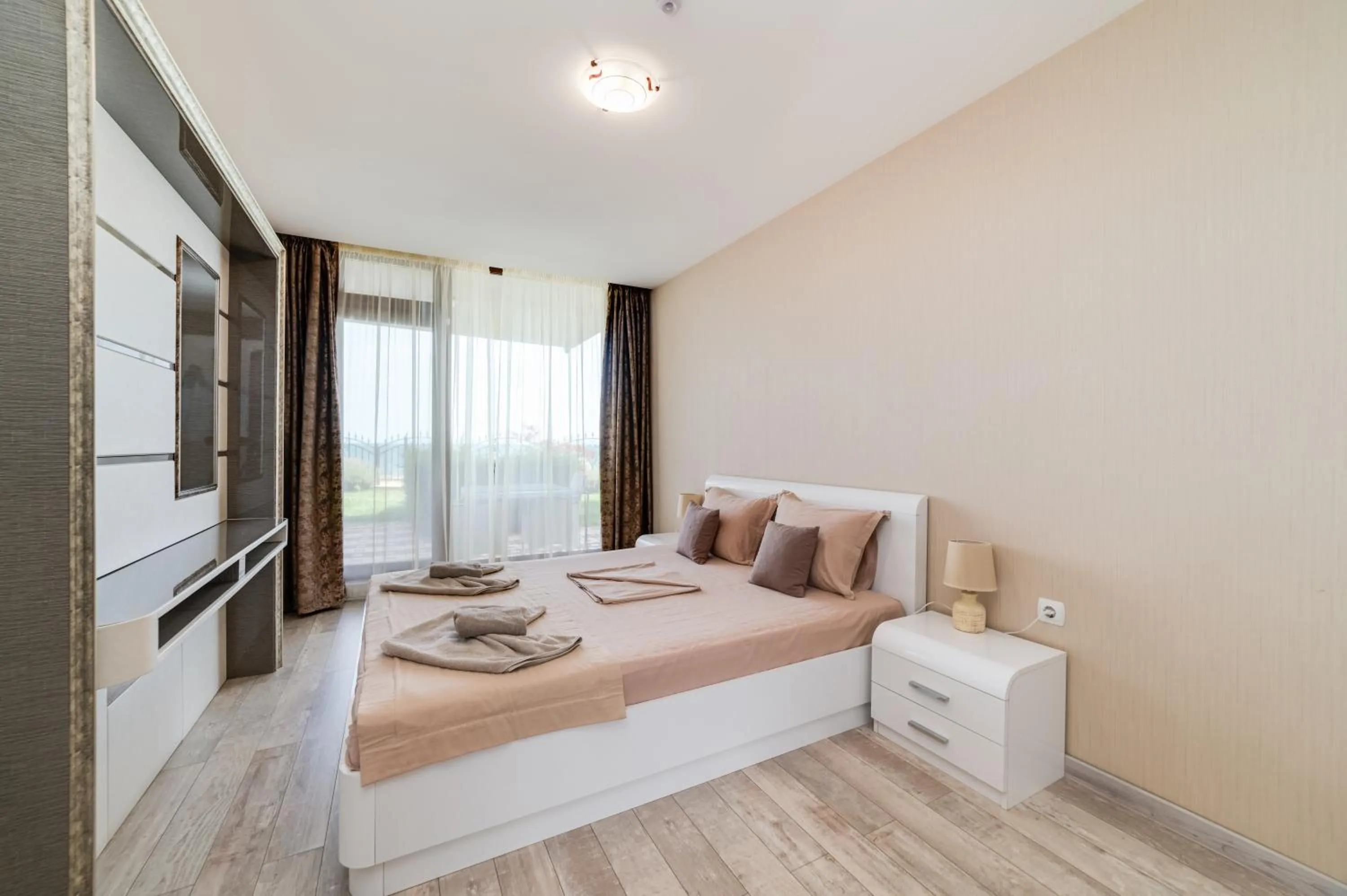 Bed in Apartcomplex Golden Bay