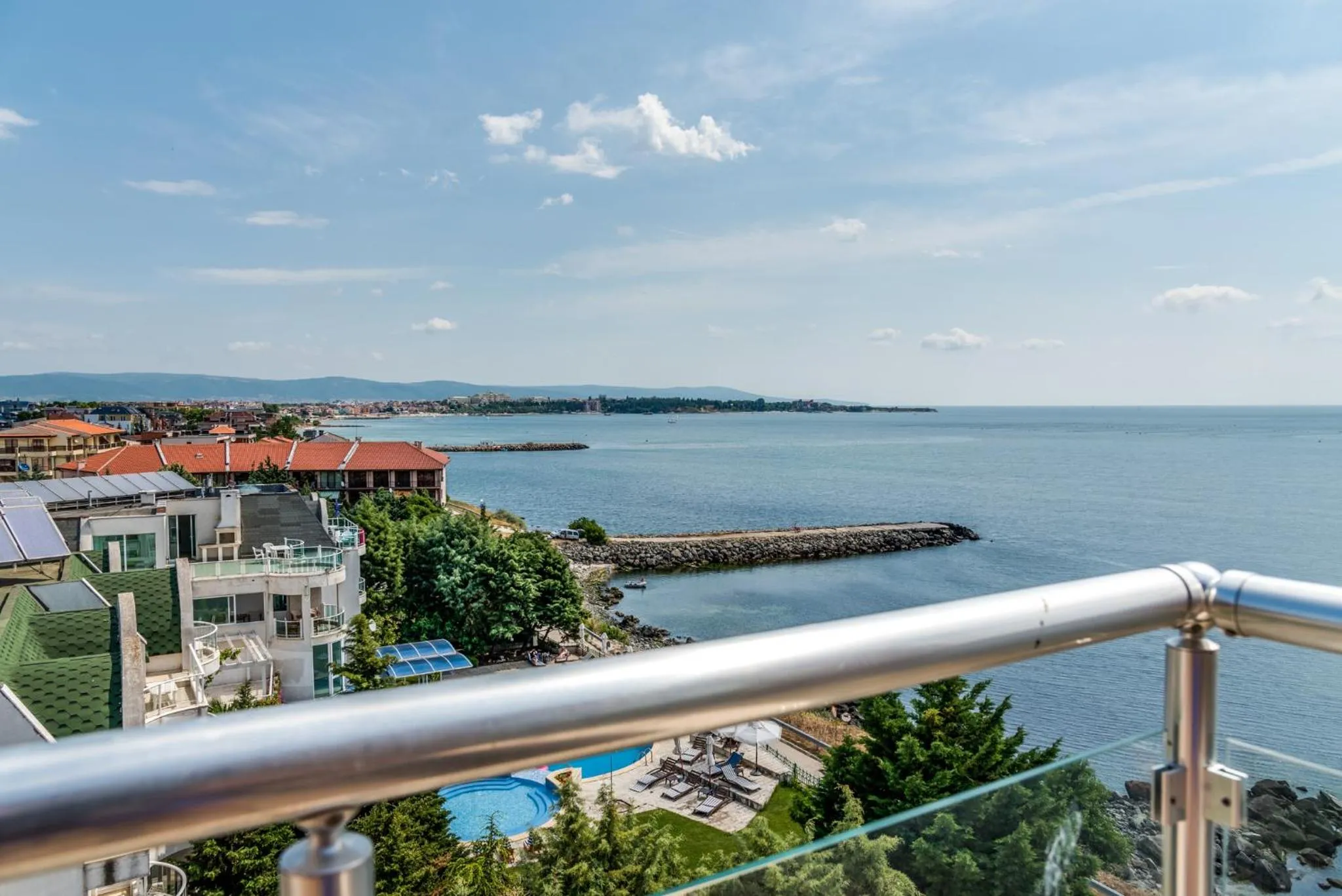 Sea view in Apartcomplex Golden Bay