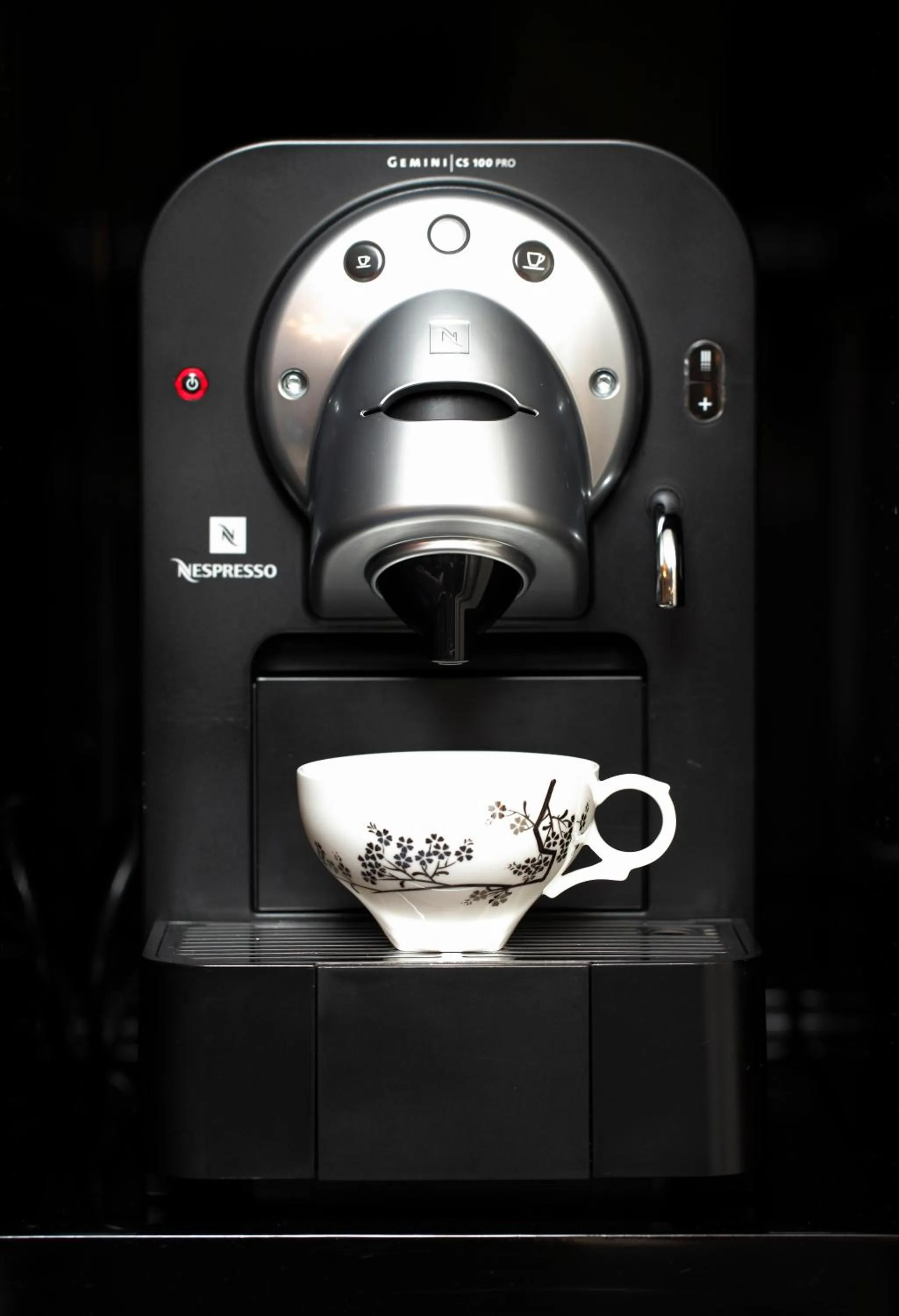 Coffee/tea facilities in The Peninsula Shanghai