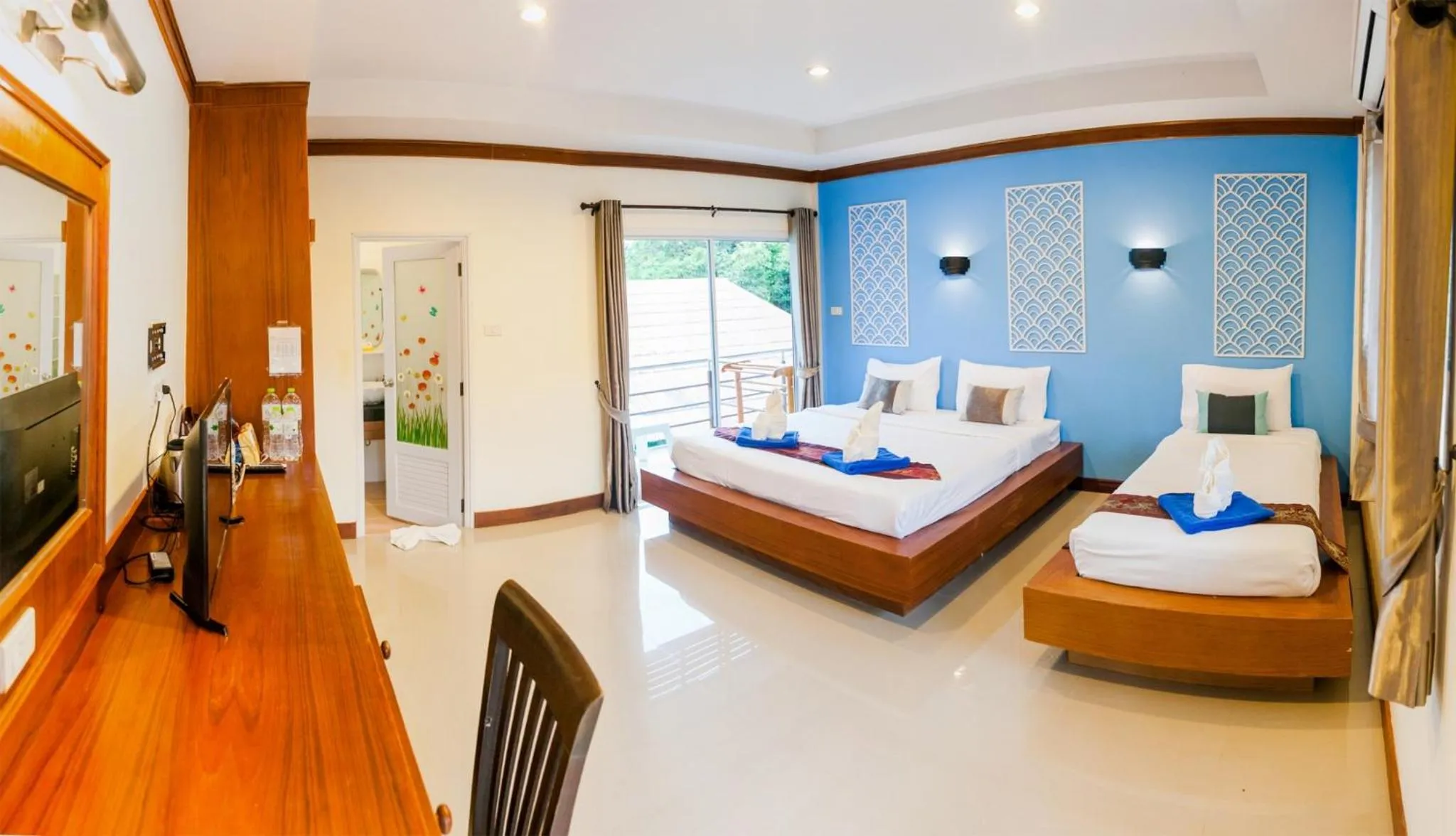 Bed in Sea Sand Sun Resort, Lanta Island