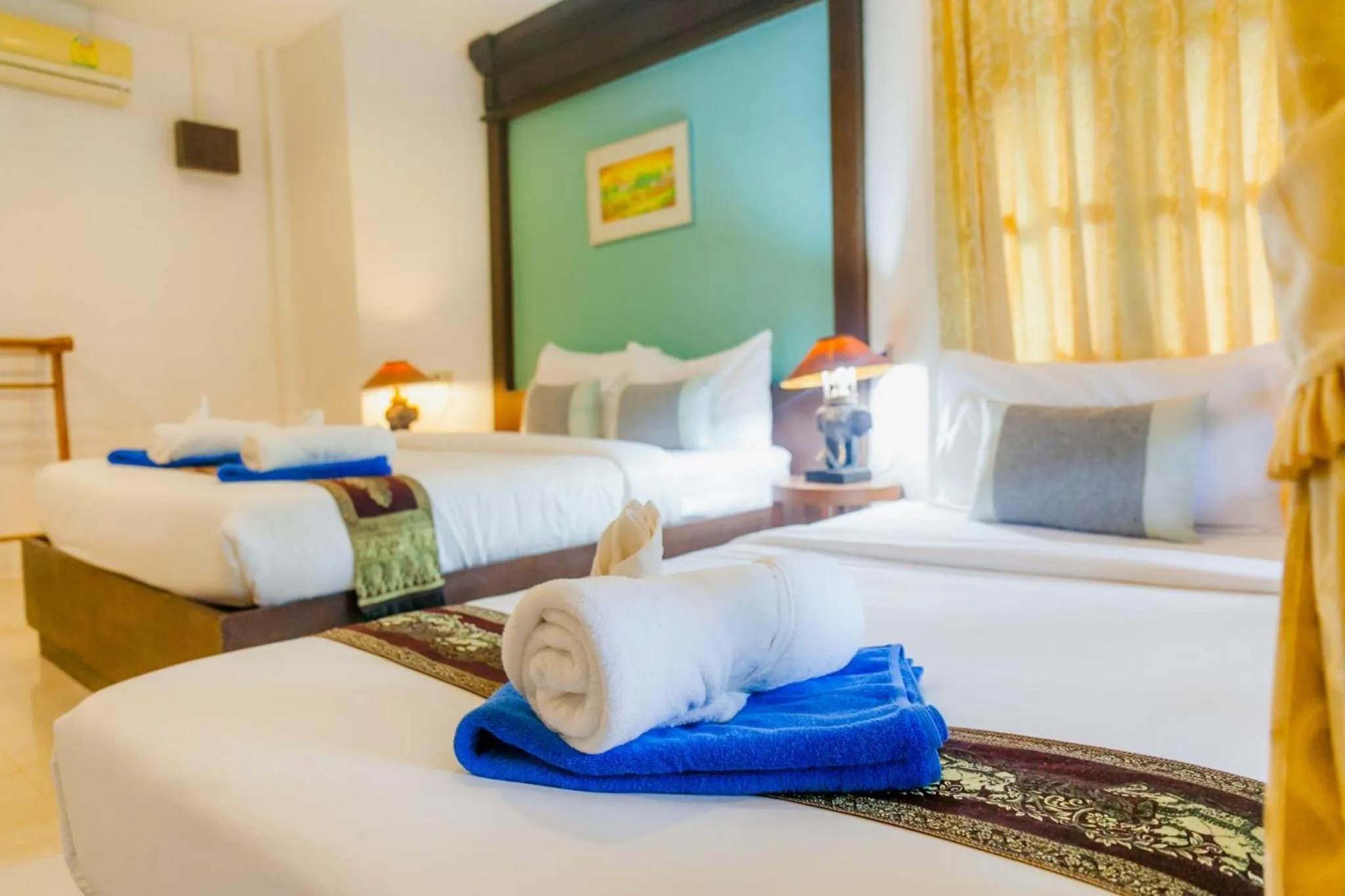 Bed in Sea Sand Sun Resort, Lanta Island