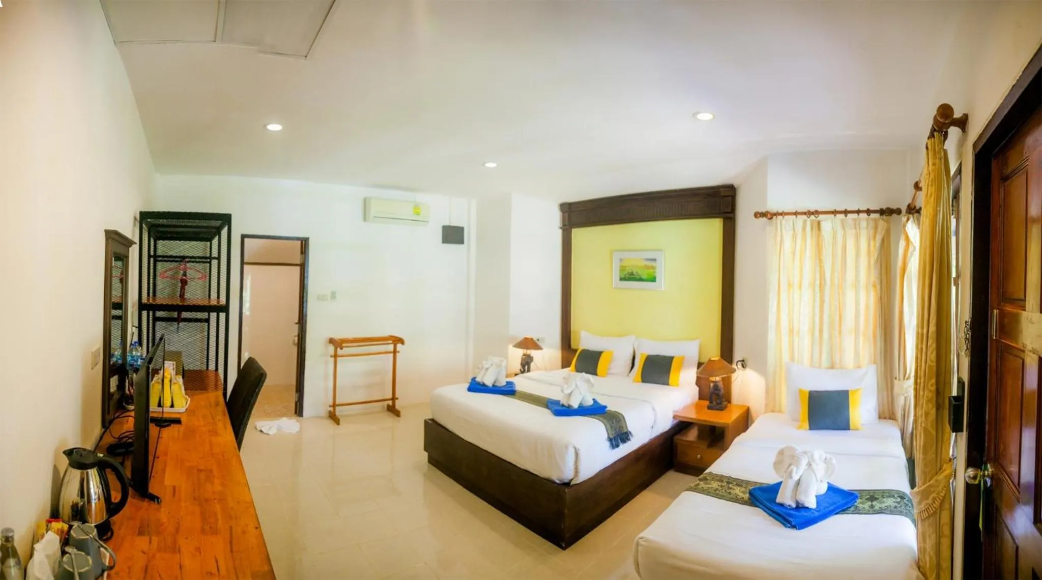 Bed in Sea Sand Sun Resort, Lanta Island