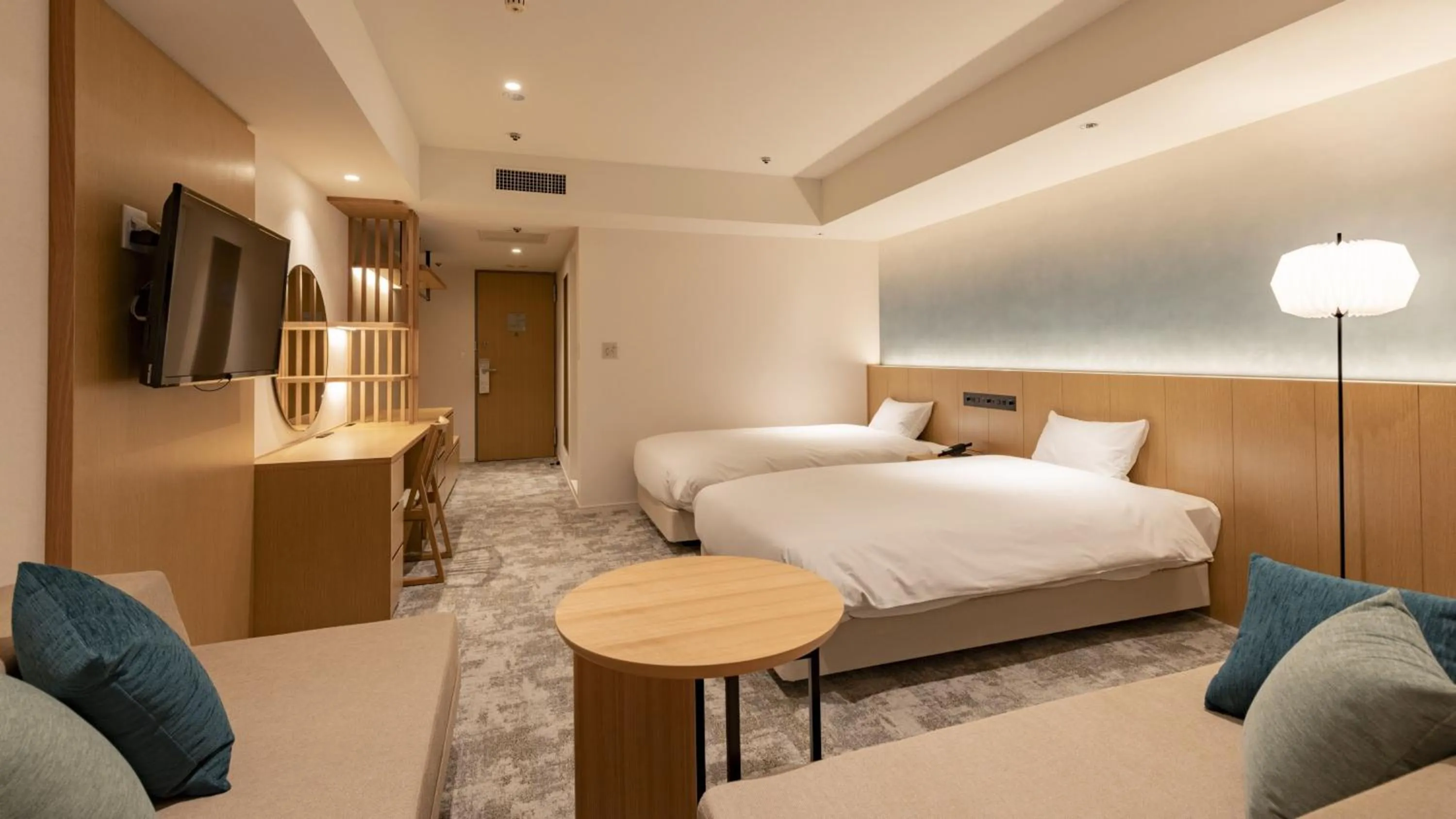 Photo of the whole room, Bed in ANA Crowne Plaza Resort Appi Kogen by IHG