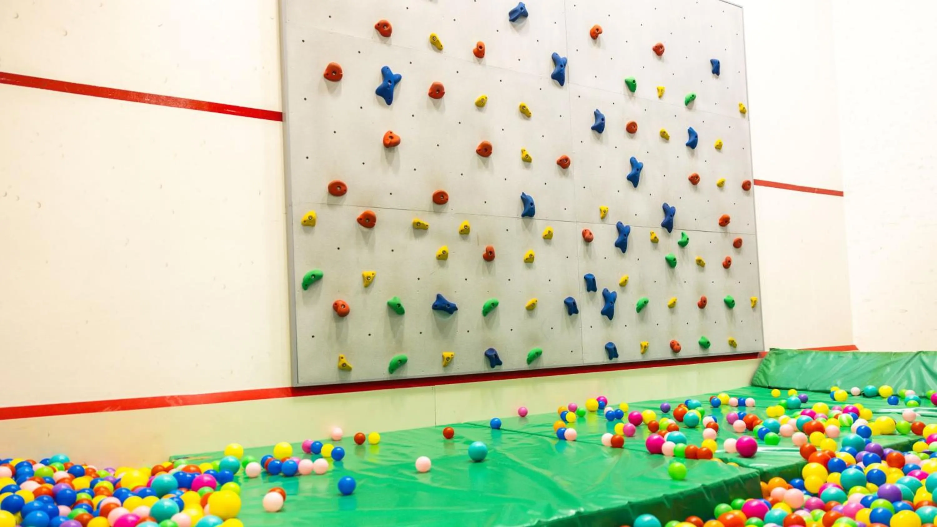 Fitness centre/facilities in ANA Crowne Plaza Resort Appi Kogen by IHG