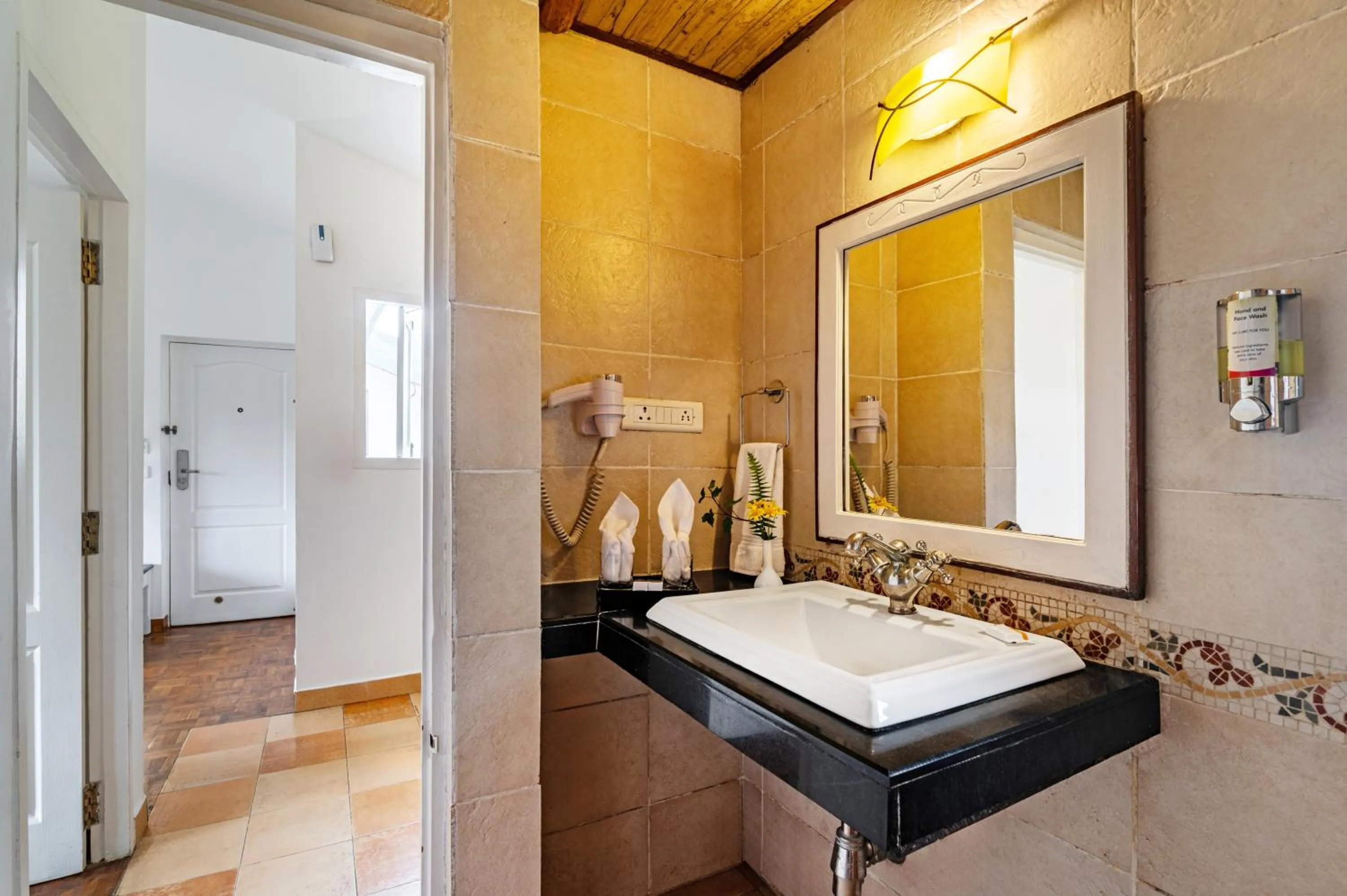 Bathroom in Sterling Kodai Lake