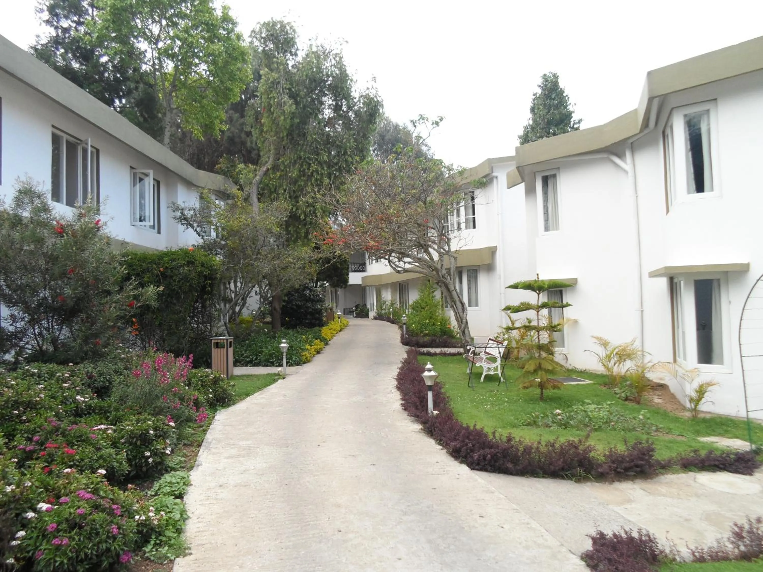 Area and facilities in Sterling Kodai Lake