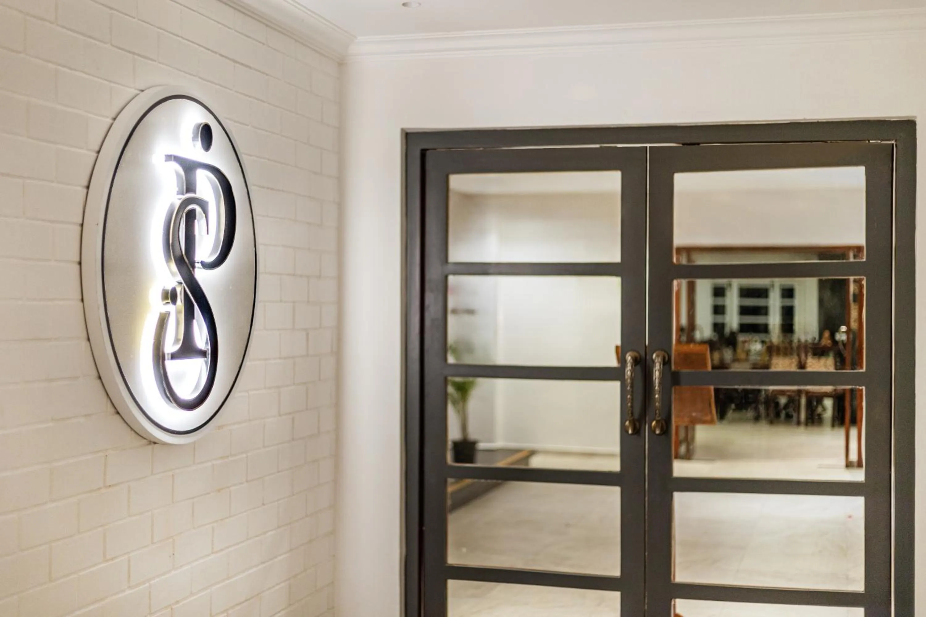 Lounge or bar in Sterling Kodai Lake