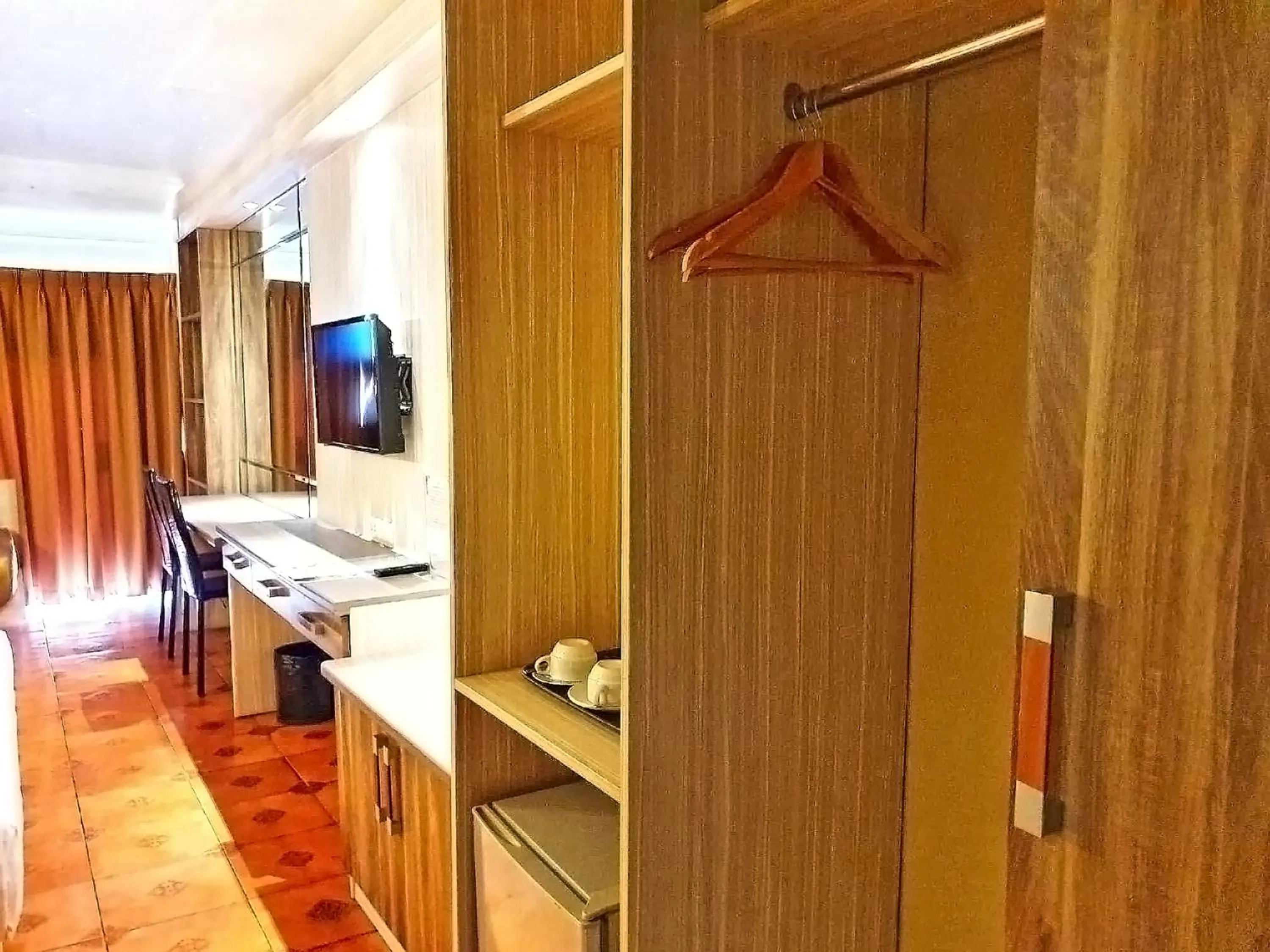 The Montana Lodge-Sathorn