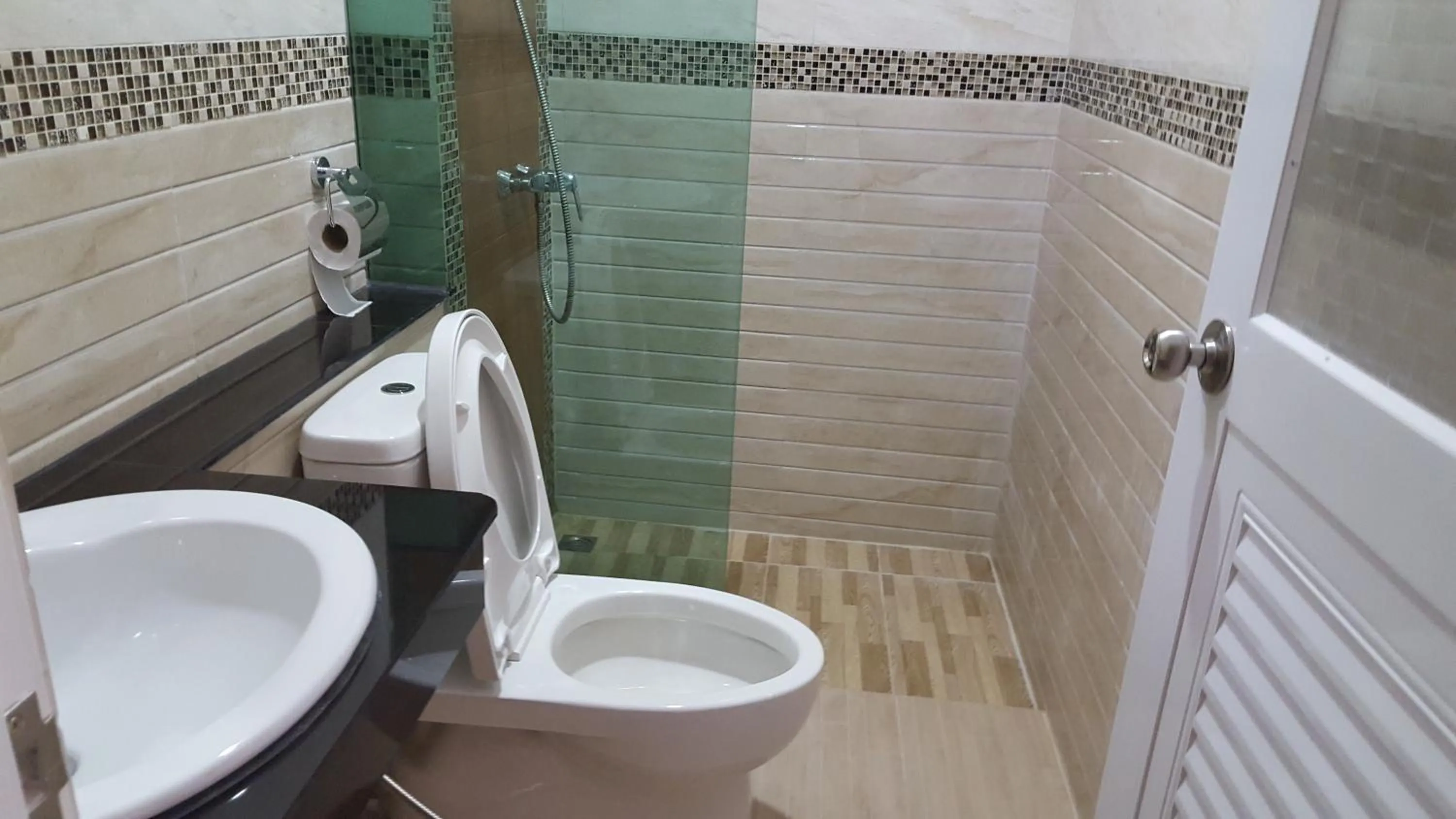 Bathroom in JP Resort Koh Tao