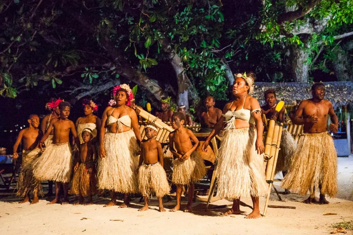 Evening entertainment in Aore Island Resort