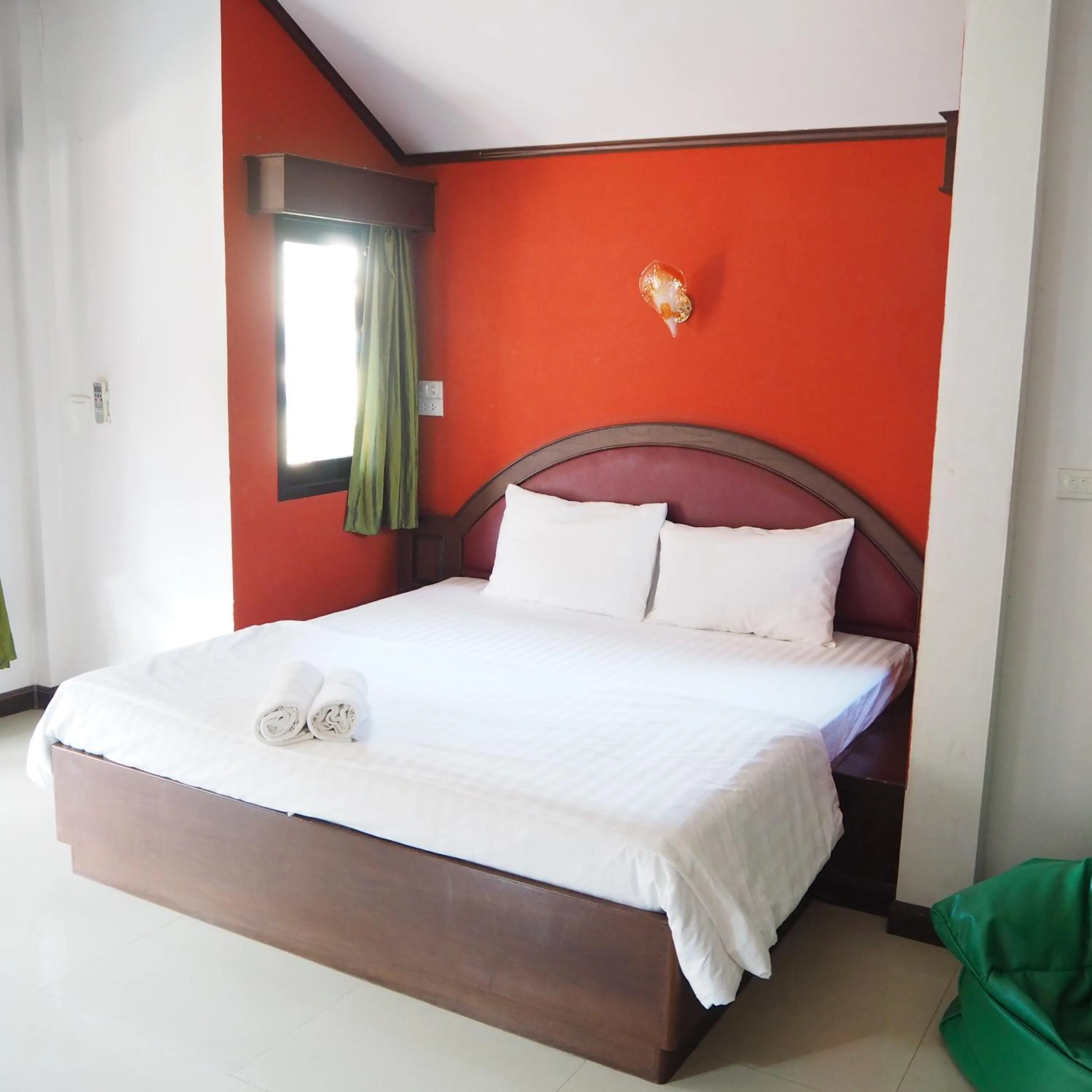 Photo of the whole room, Bed in Needa Rock Resort