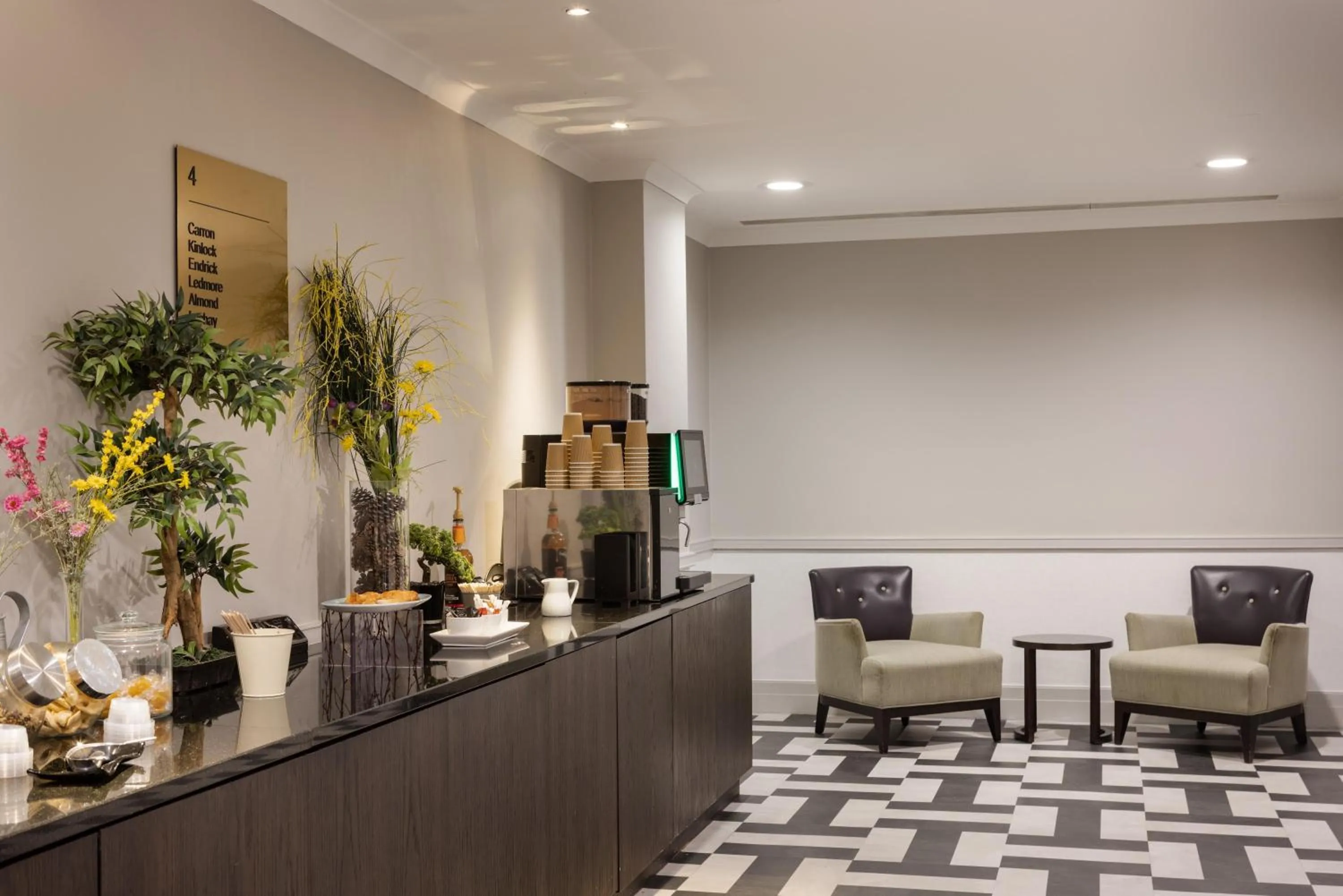 Lobby or reception in Hilton Glasgow